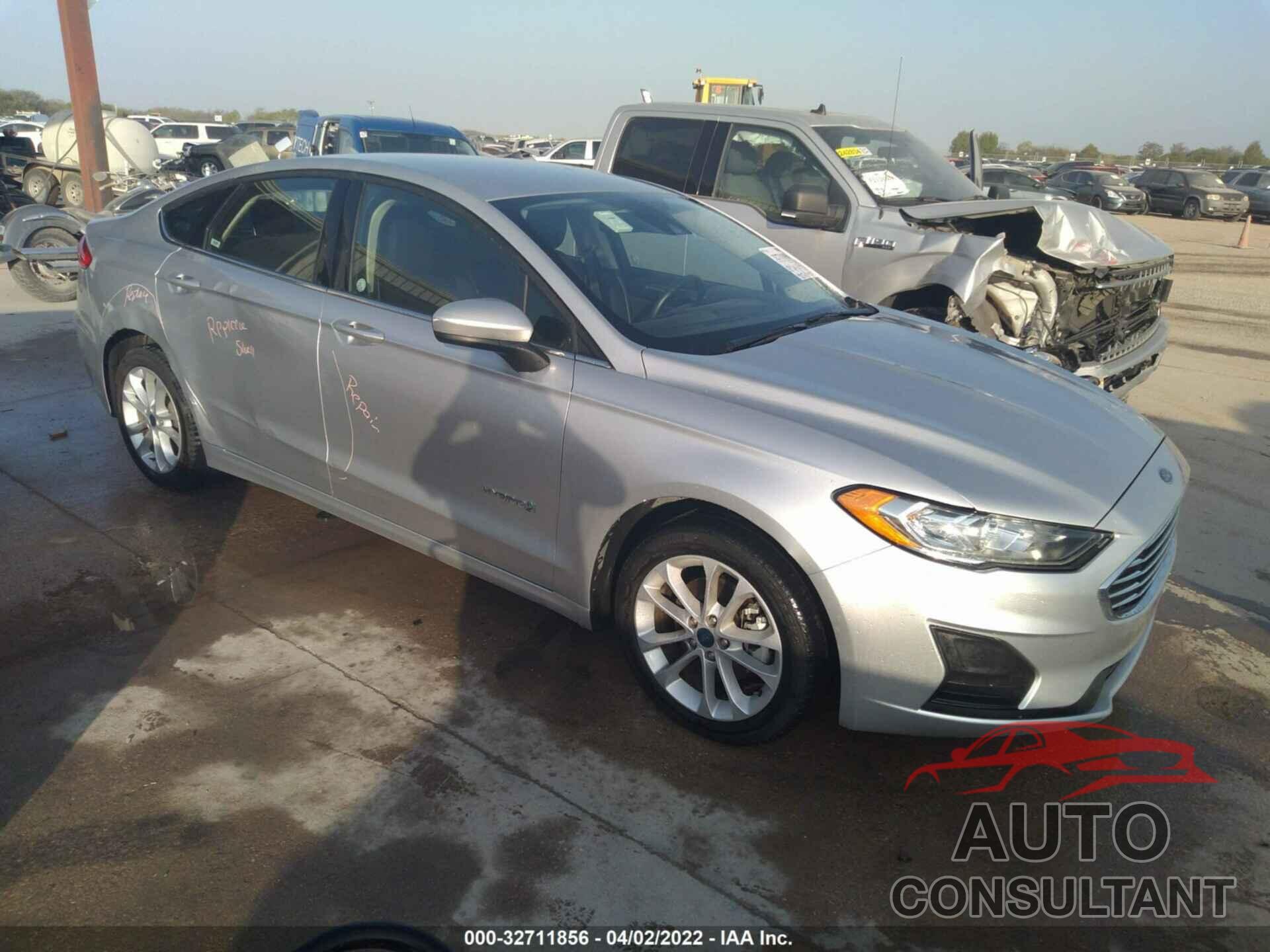 FORD FUSION HYBRID 2019 - 3FA6P0LU6KR256642