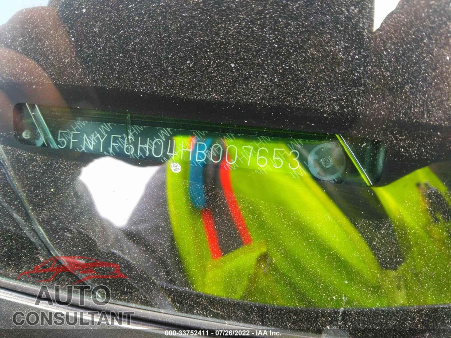 HONDA PILOT 2017 - 5FNYF6H04HB007653