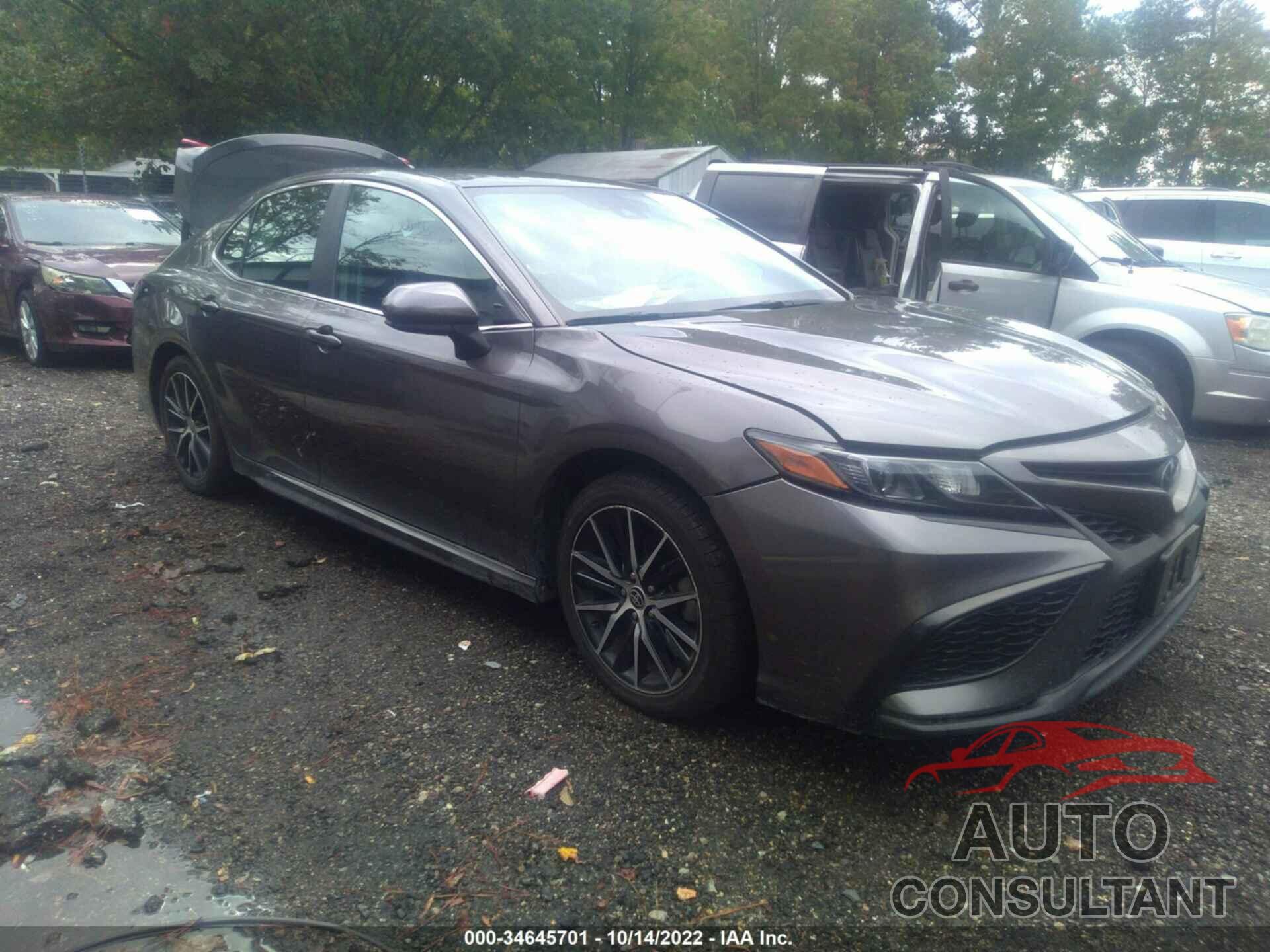 TOYOTA CAMRY 2021 - 4T1G11AKXMU549894