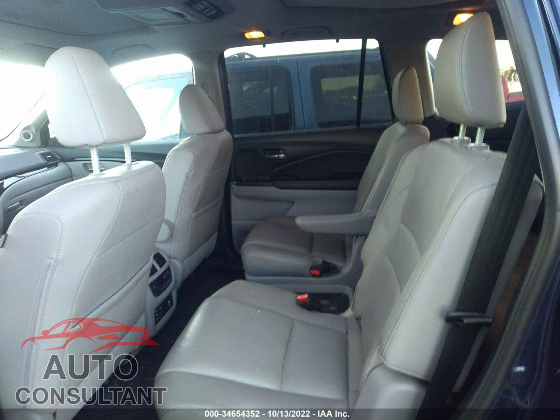 HONDA PILOT 2017 - 5FNYF6H00HB091261