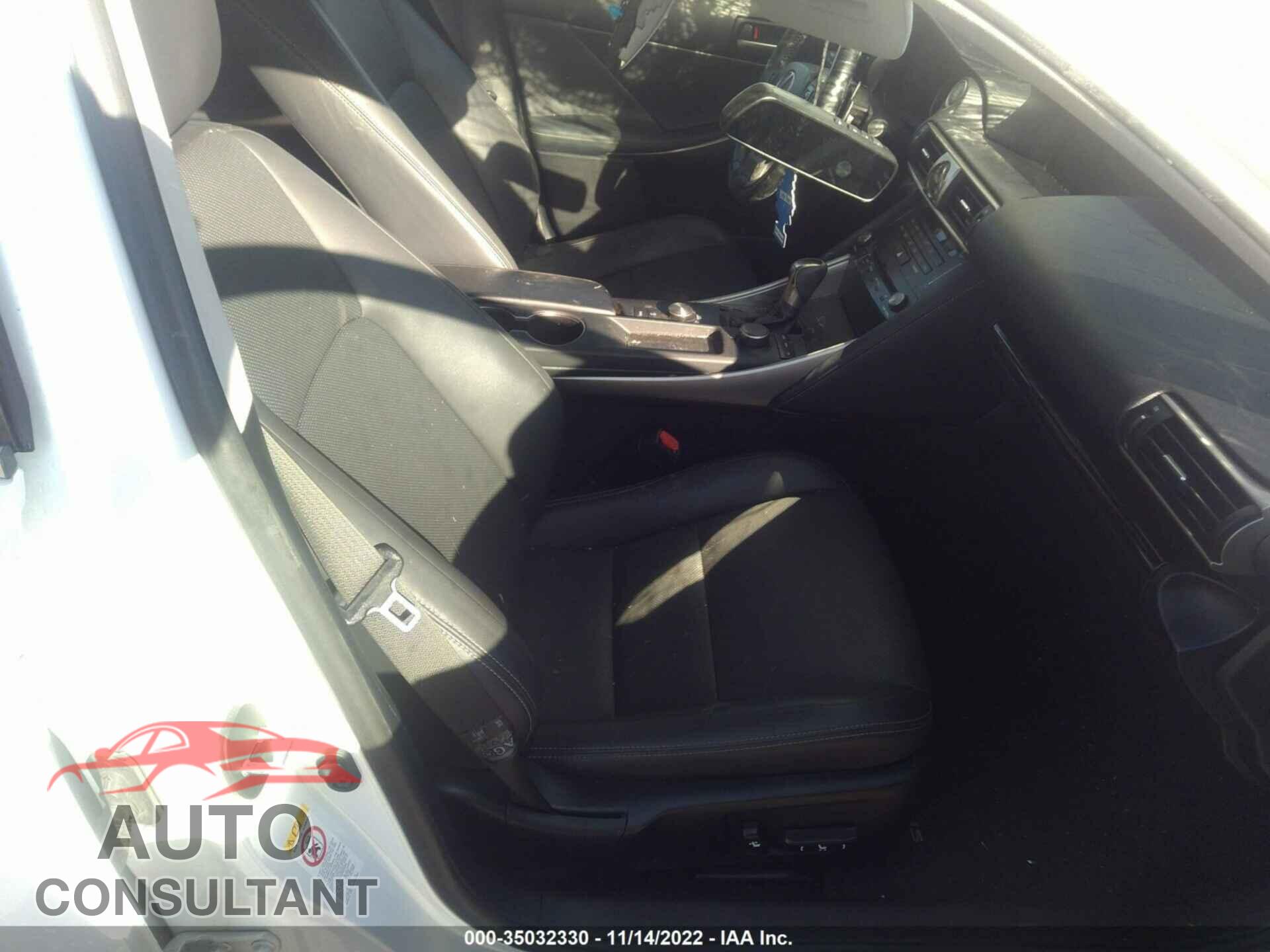 LEXUS IS 2017 - JTHBA1D29H5055406