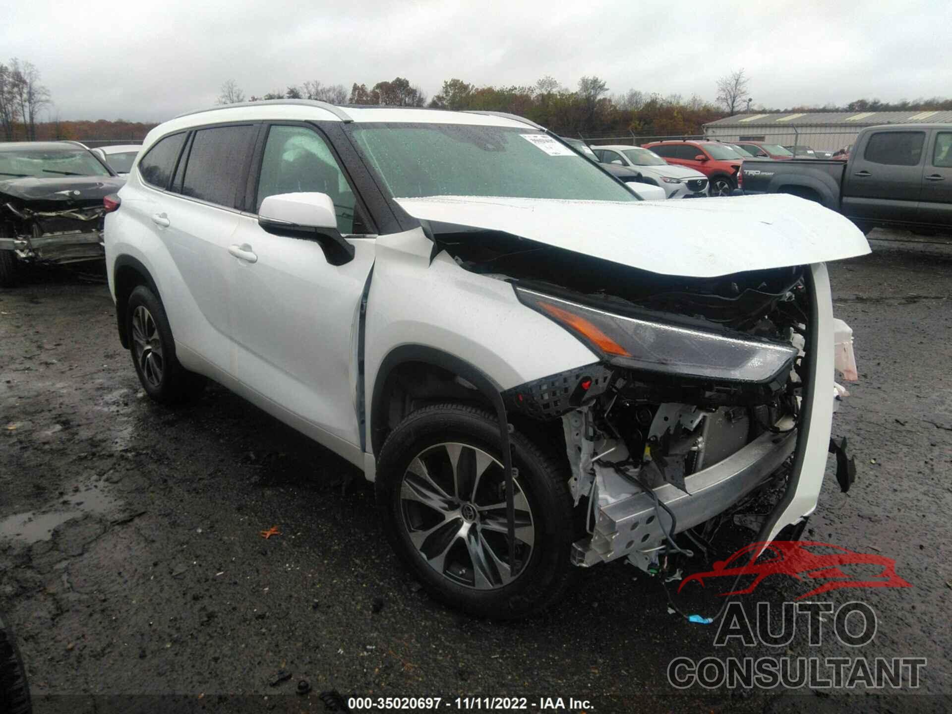 TOYOTA HIGHLANDER 2022 - 5TDHZRBH4NS168261