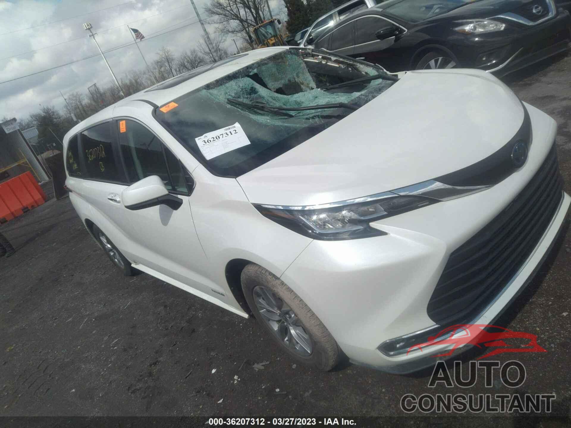 TOYOTA SIENNA 2021 - 5TDYSKFC7MS011090