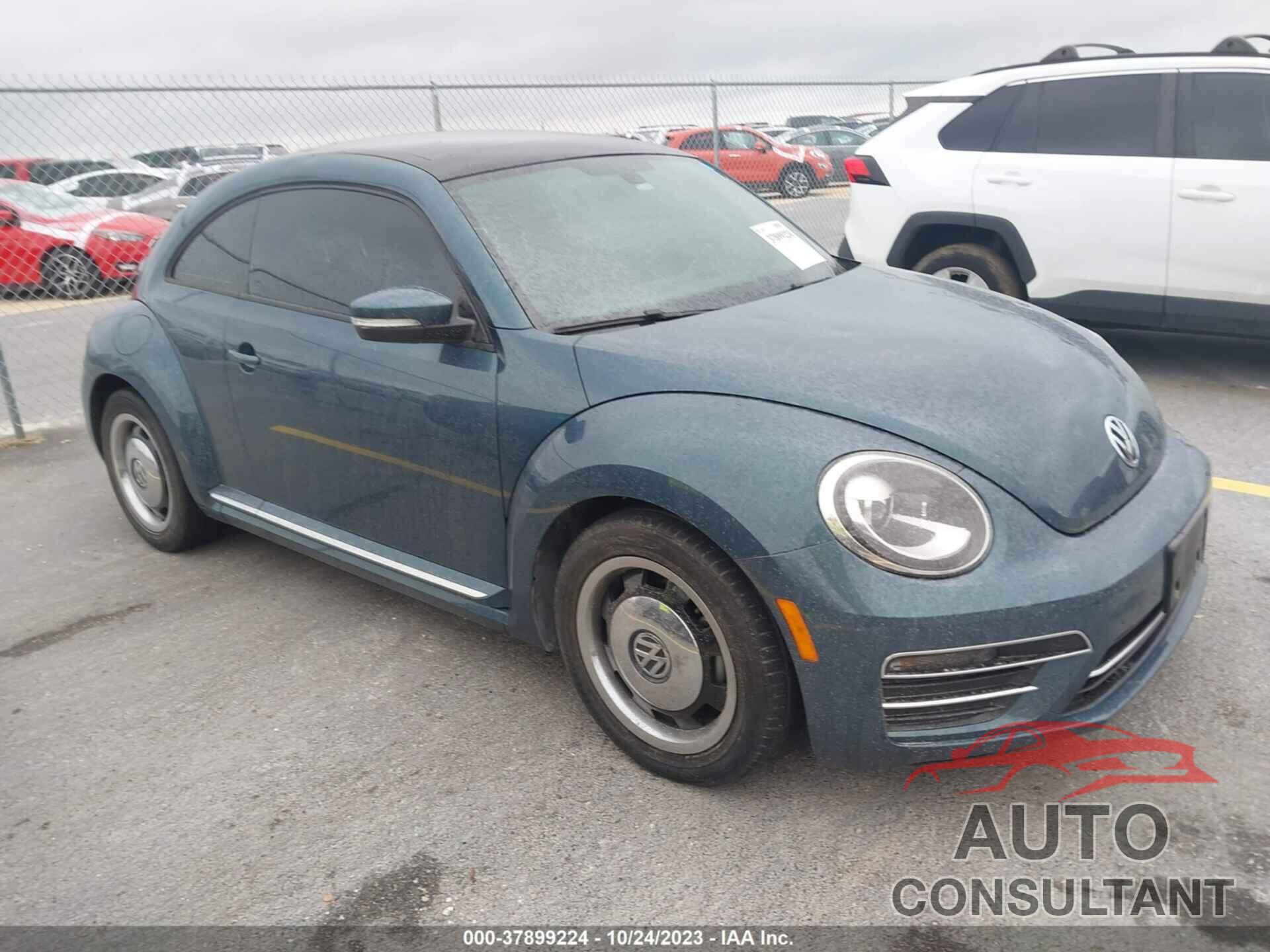 VOLKSWAGEN BEETLE 2018 - 3VWFD7AT5JM706974