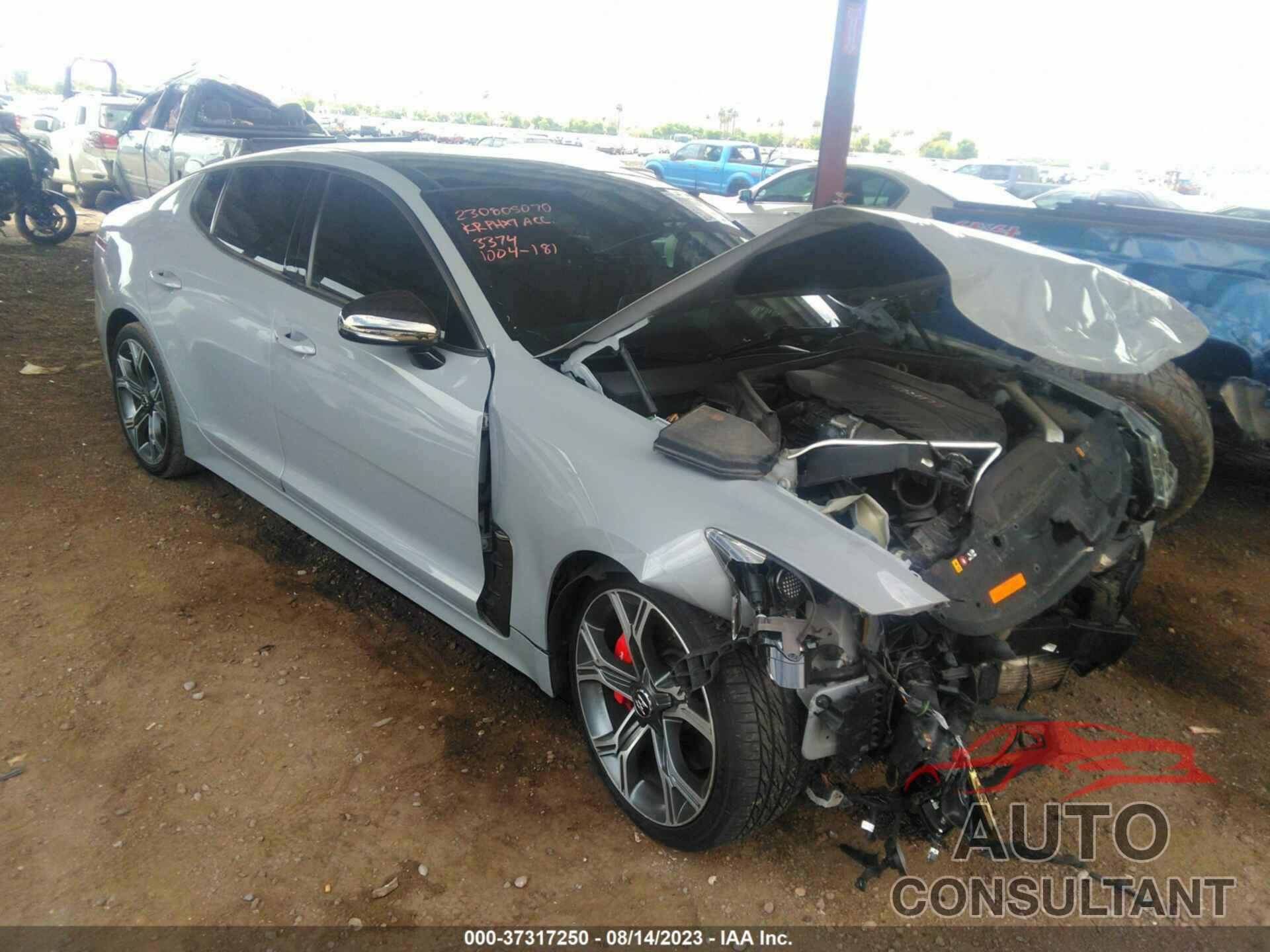 KIA STINGER 2018 - KNAE45LC5J6033374