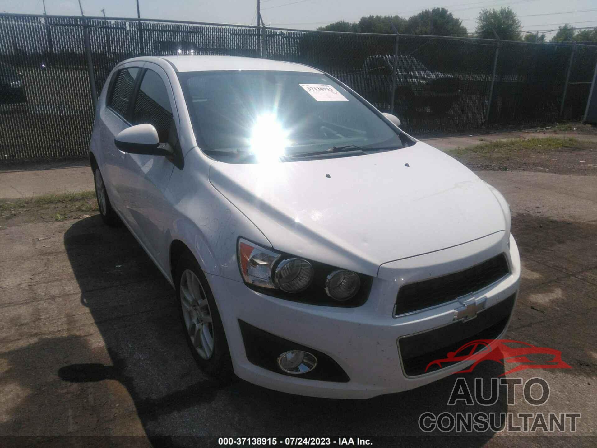 CHEVROLET SONIC 2016 - 1G1JC6SB3G4177117