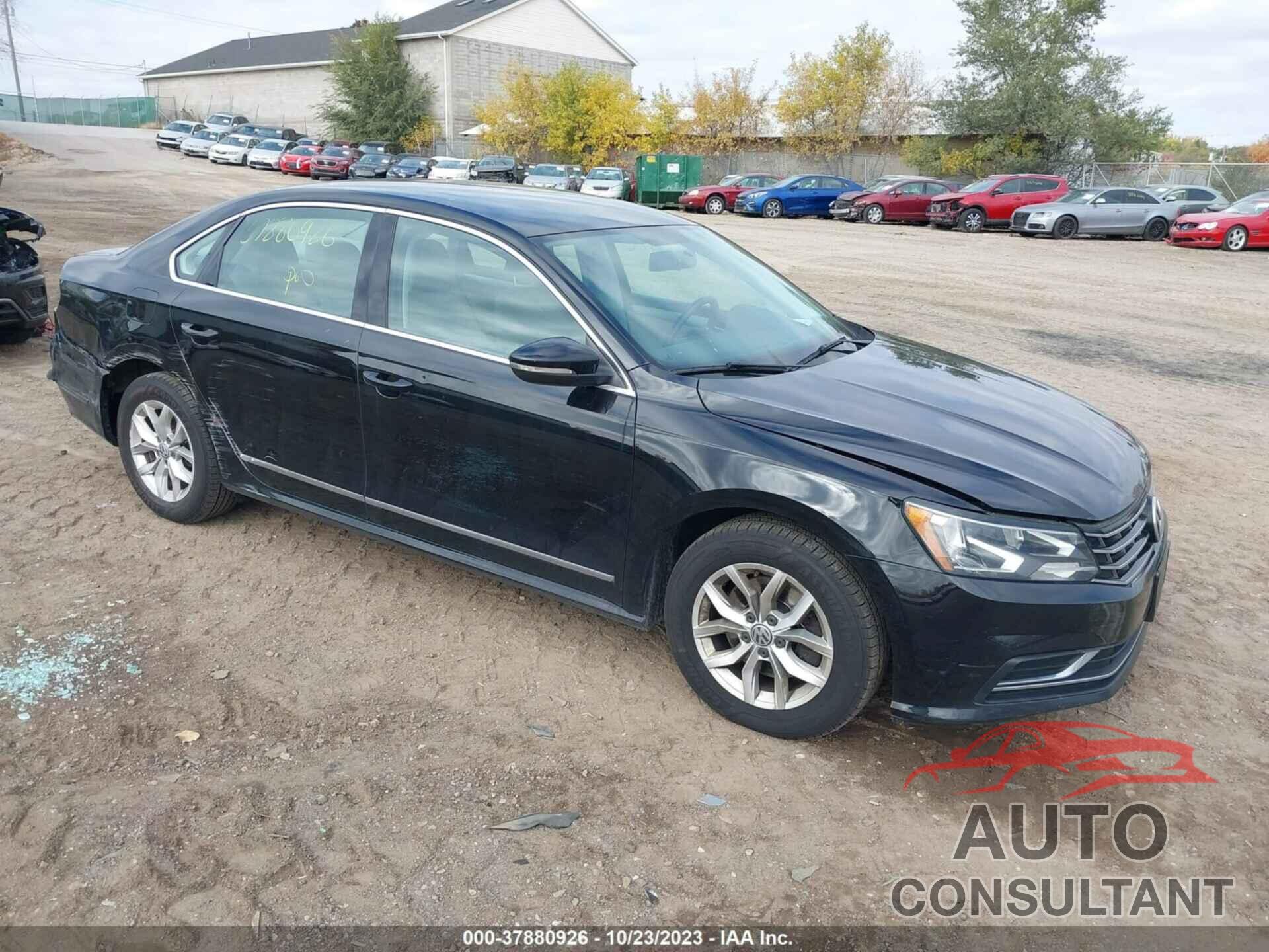 VOLKSWAGEN PASSAT 2016 - 1VWAT7A35GC015211