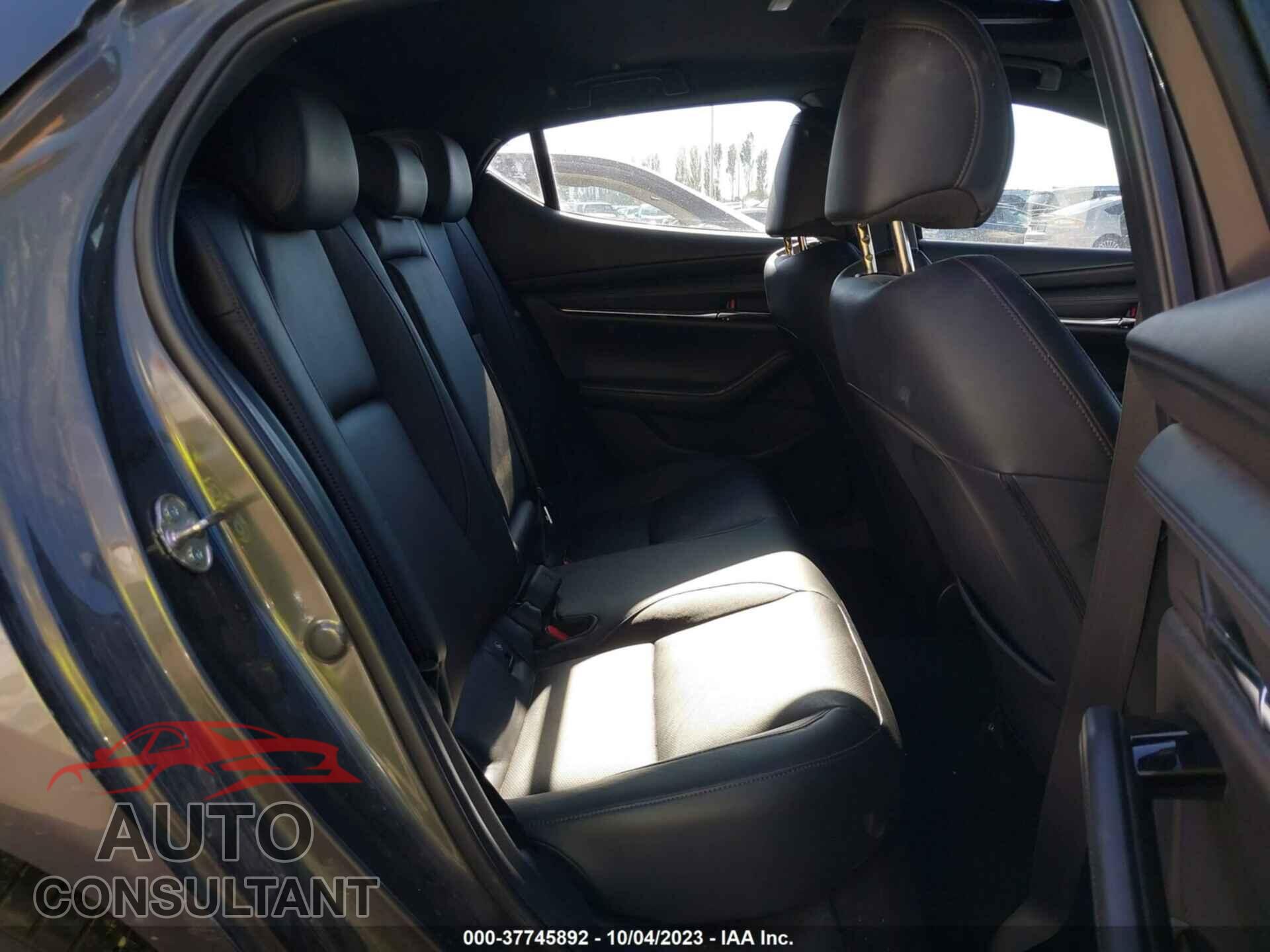 MAZDA MAZDA3 2019 - JM1BPANM5K1137714