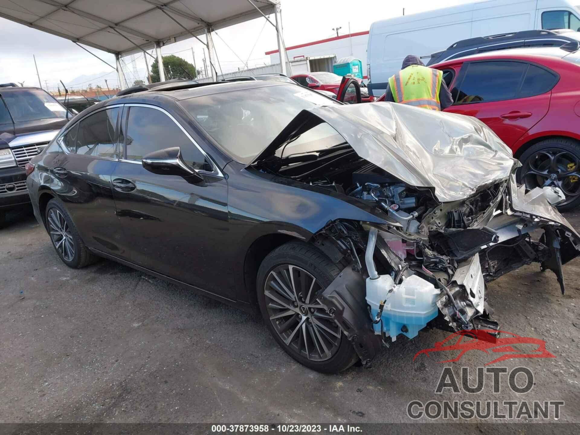 LEXUS ES 300H 2023 - 58ADA1C15PU035035
