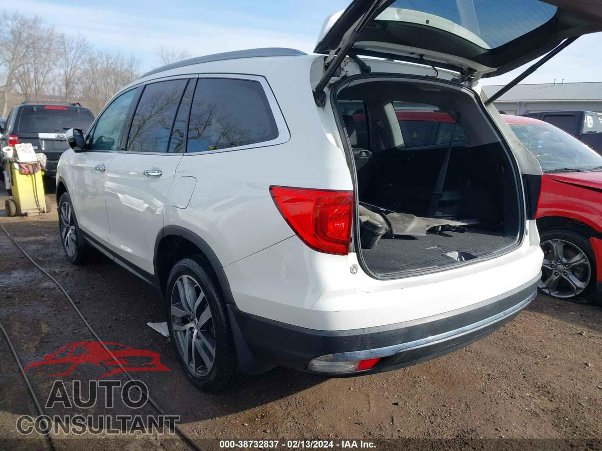 HONDA PILOT 2018 - 5FNYF6H93JB006174