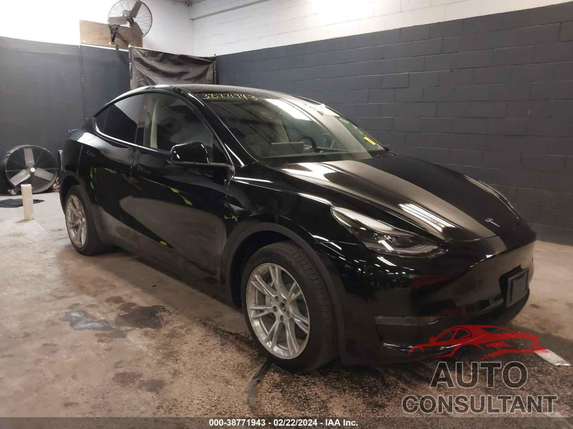 TESLA MODEL Y 2023 - 7SAYGDEE0PA183700