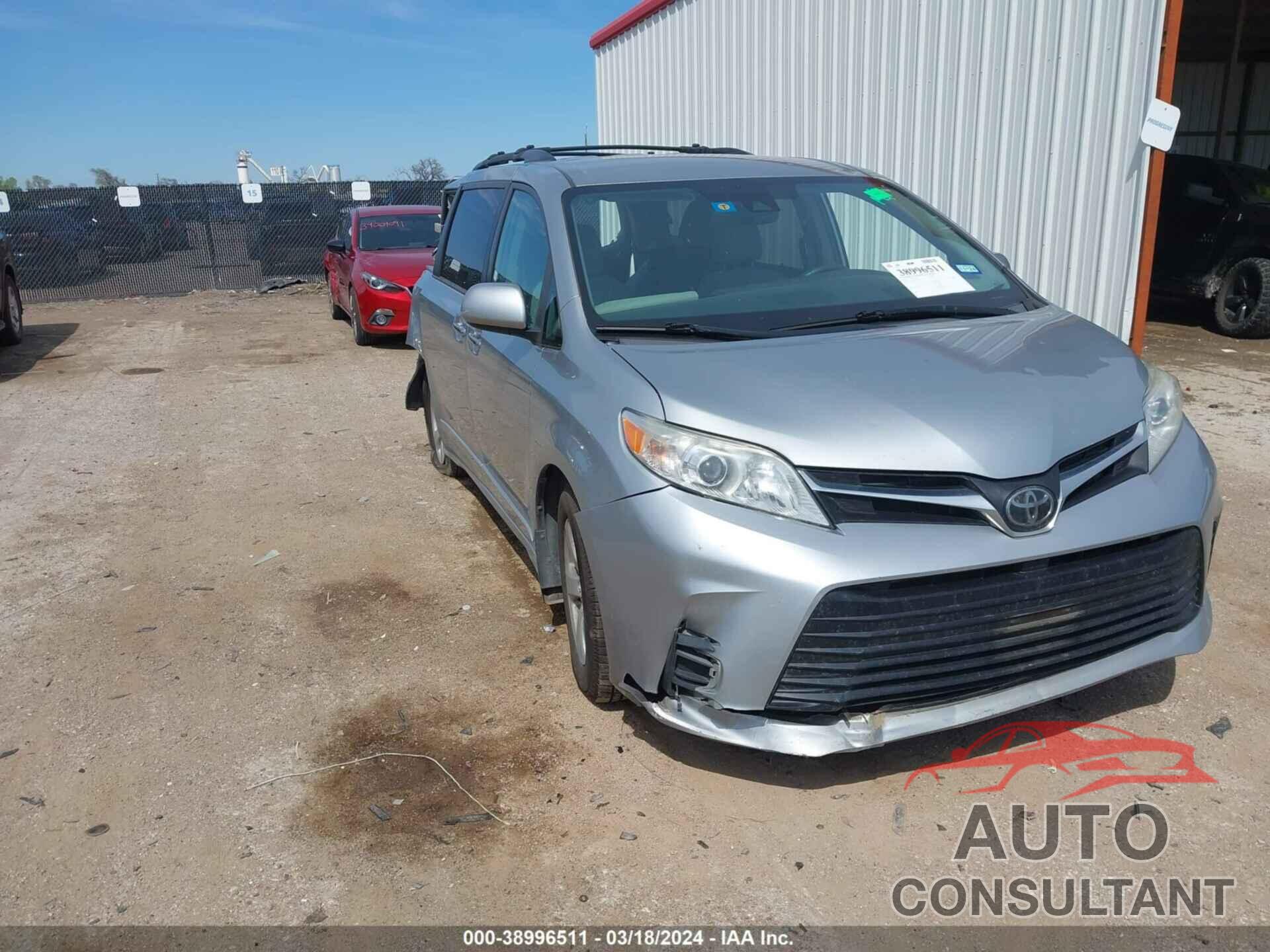 TOYOTA SIENNA 2019 - 5TDKZ3DC0KS975439