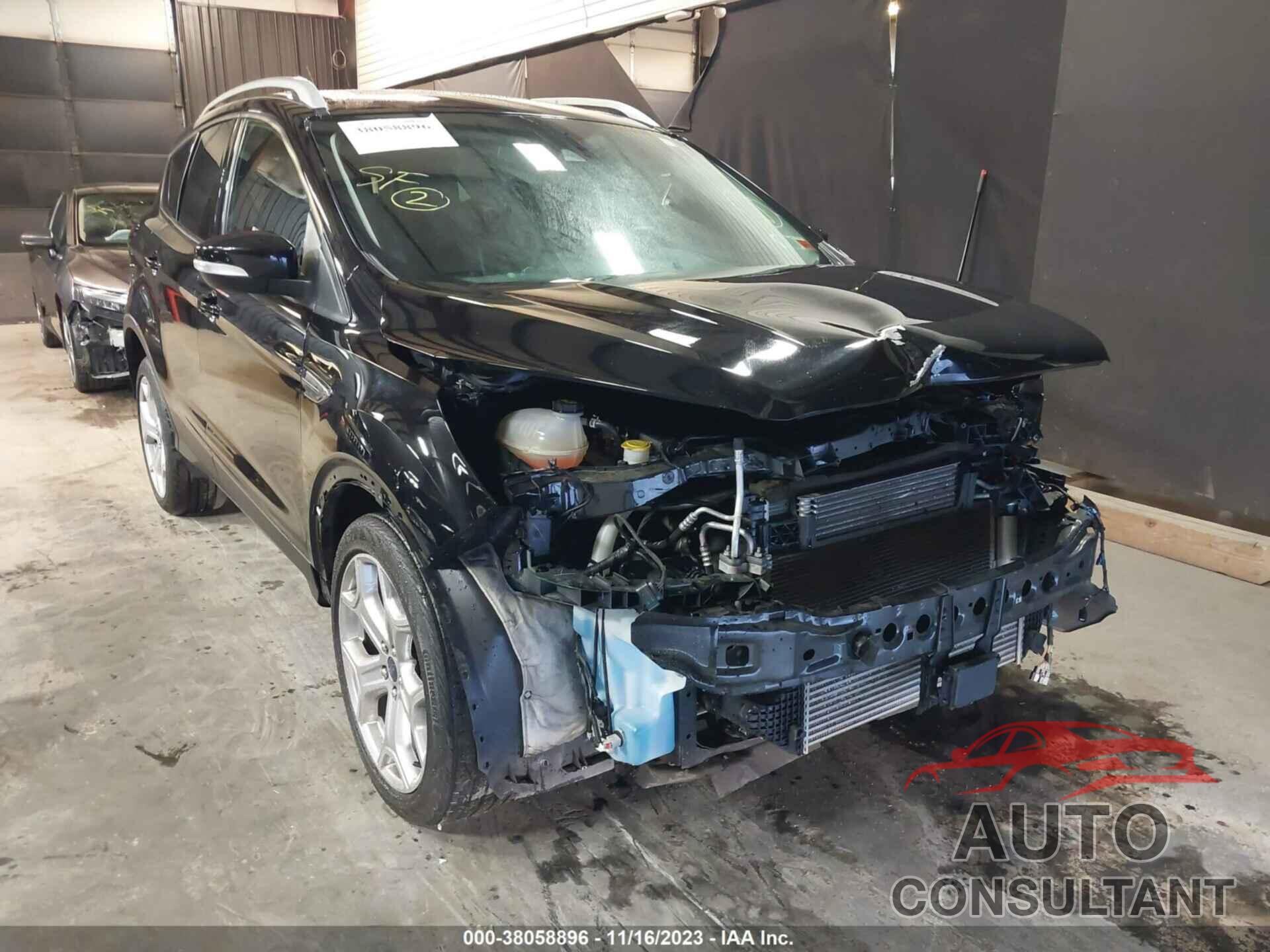 FORD ESCAPE 2019 - 1FMCU9J9XKUB91419