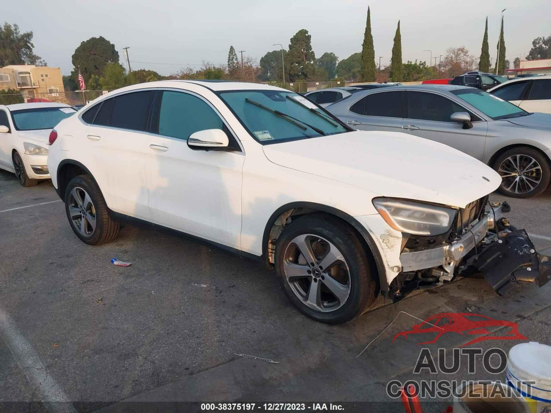 MERCEDES-BENZ GLC 300 2023 - W1N0J8EB6PG166233