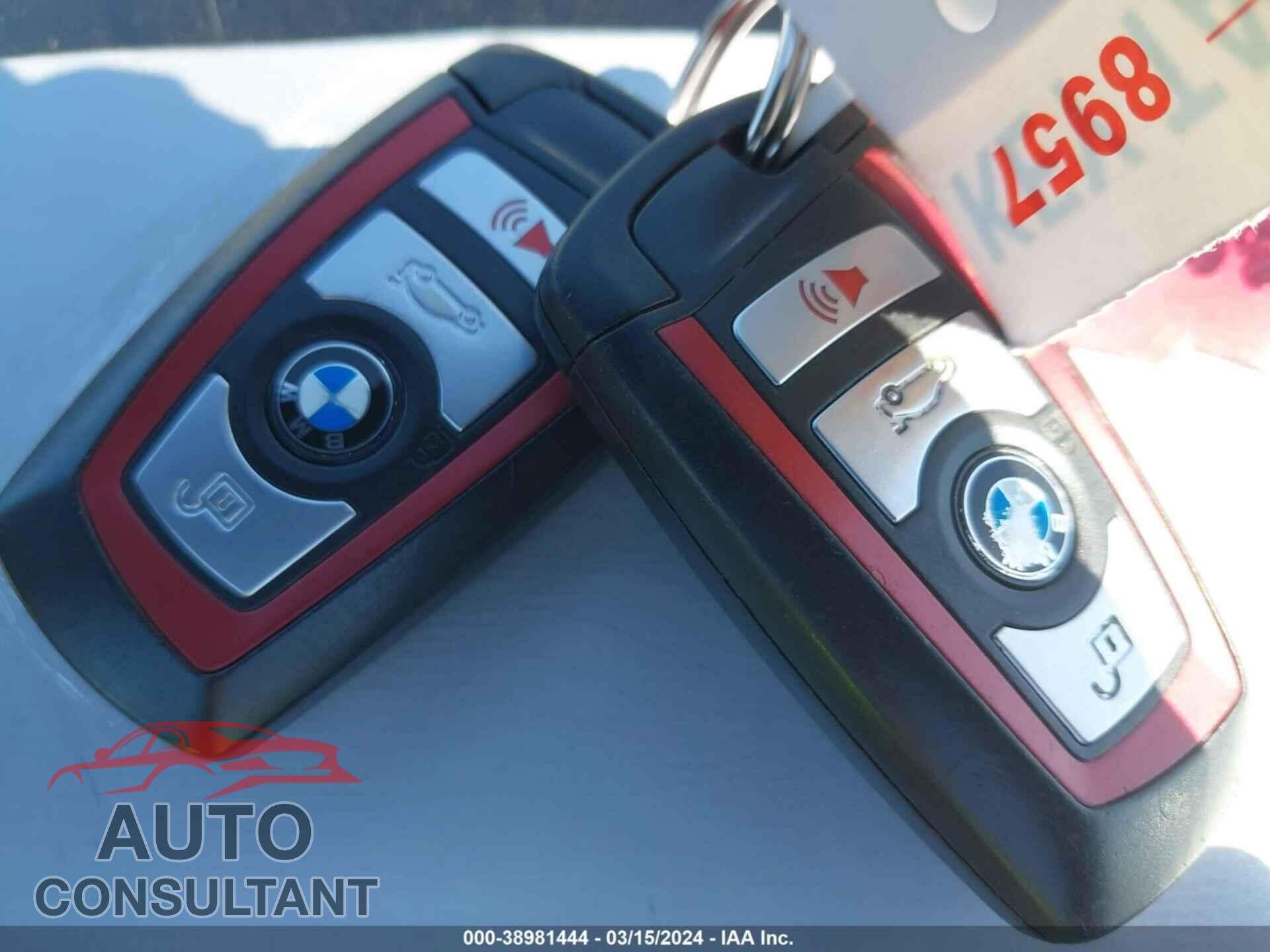 BMW 330E 2017 - WBA8E1C38HA158623