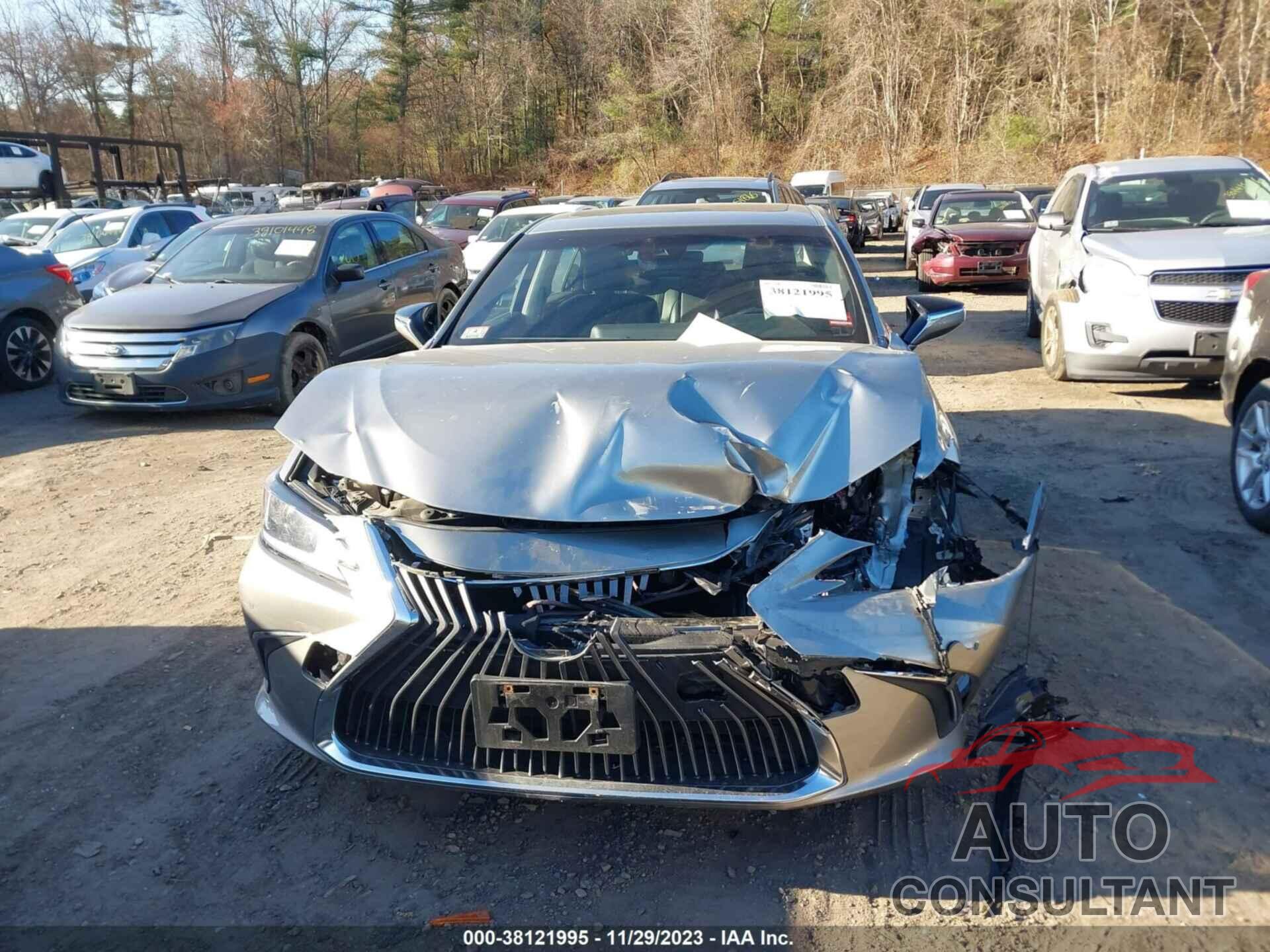 LEXUS ES 300H 2019 - JTHB21B15K2004923