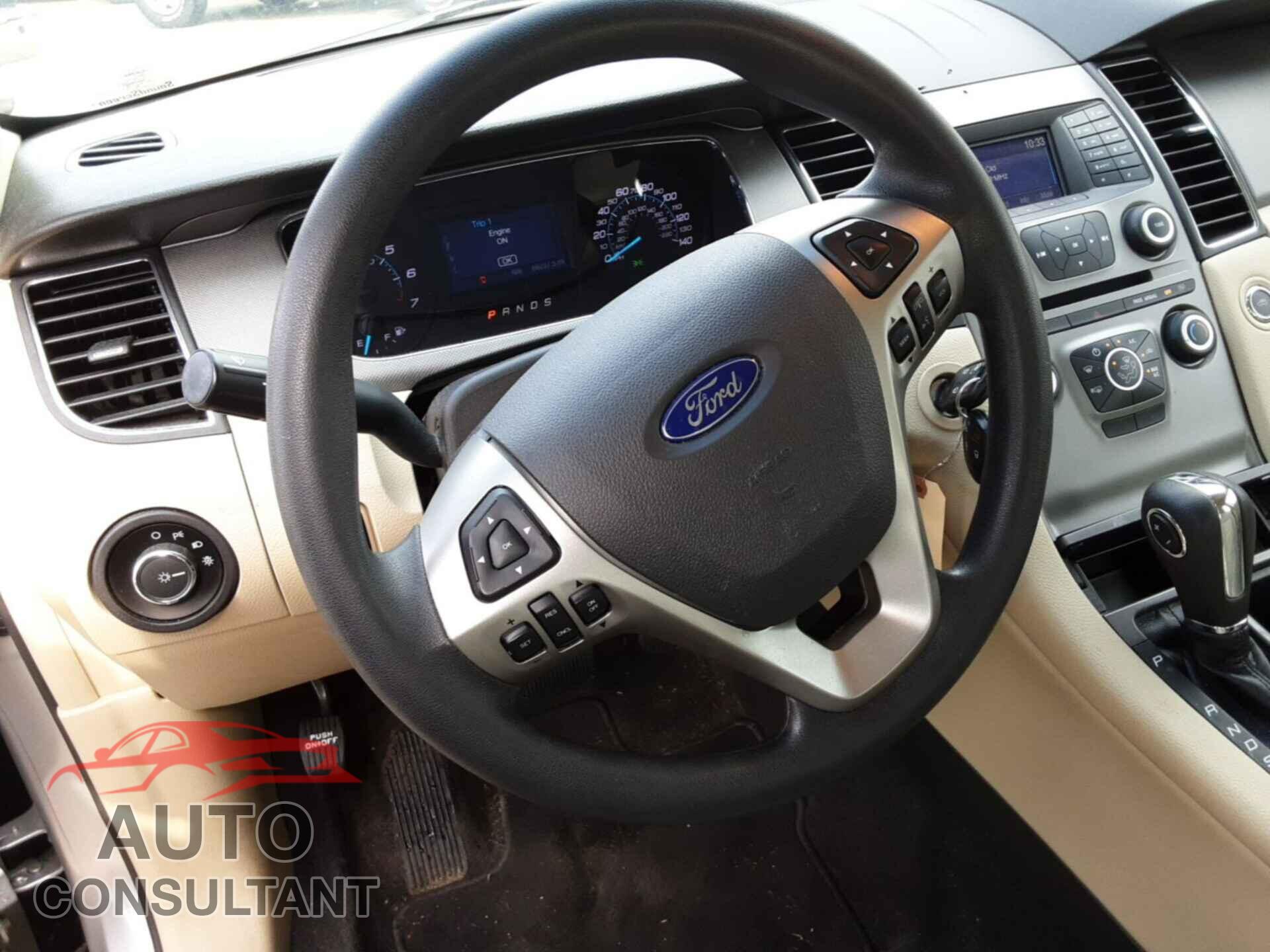 FORD TAURUS 2018 - 1FAHP2D82JG103364
