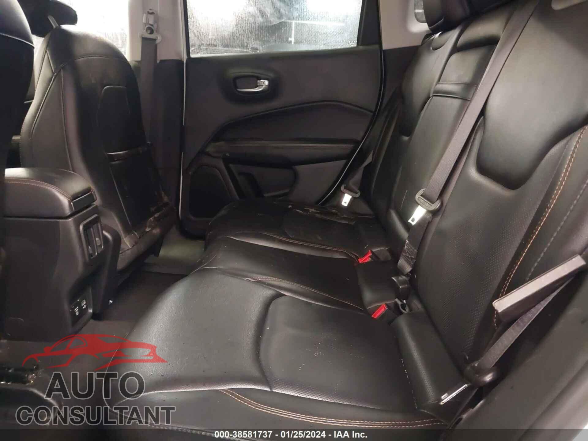 JEEP COMPASS 2018 - 3C4NJDCB5JT458130
