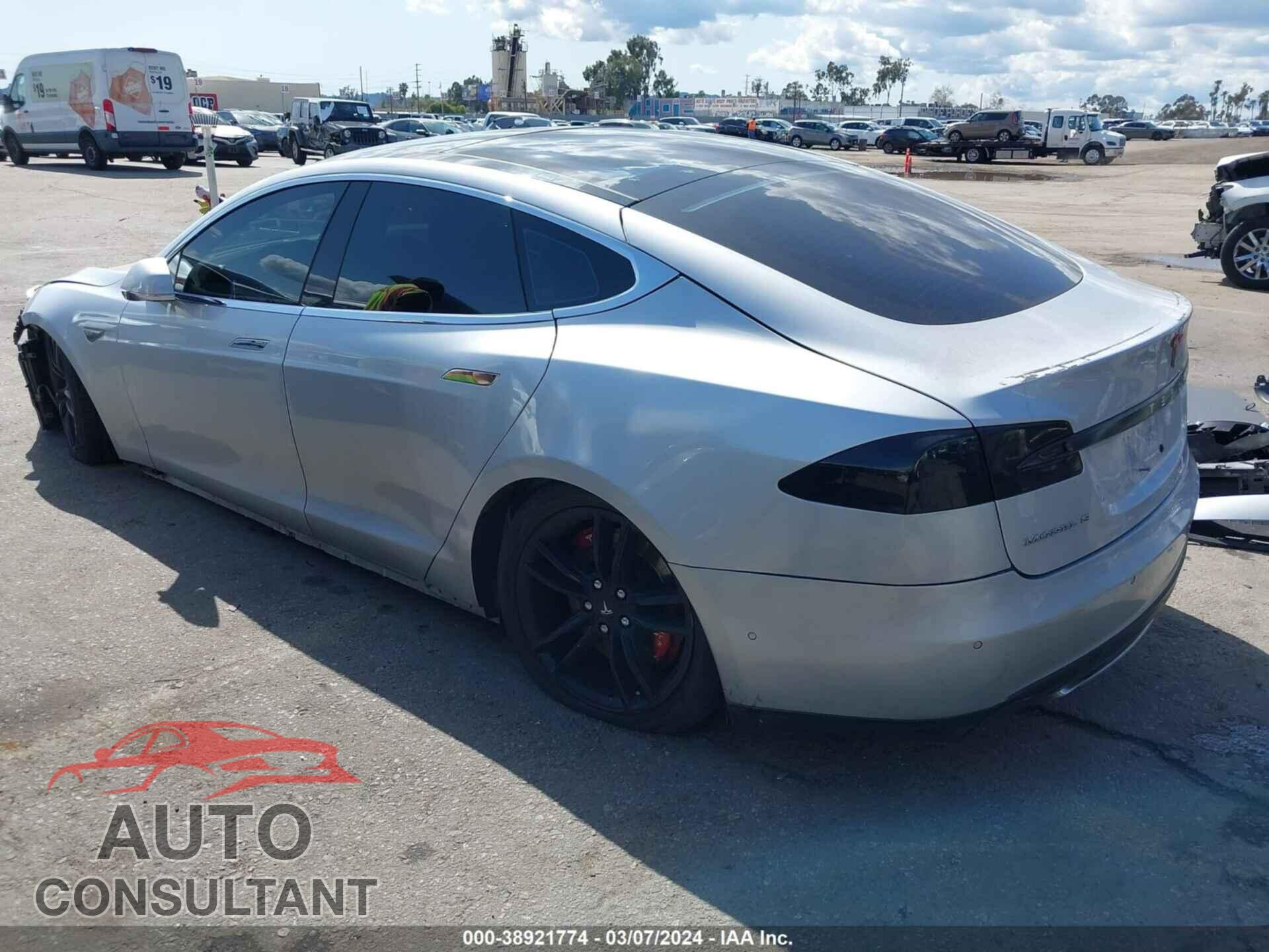 TESLA MODEL S 2016 - 5YJSA1E22GF120819