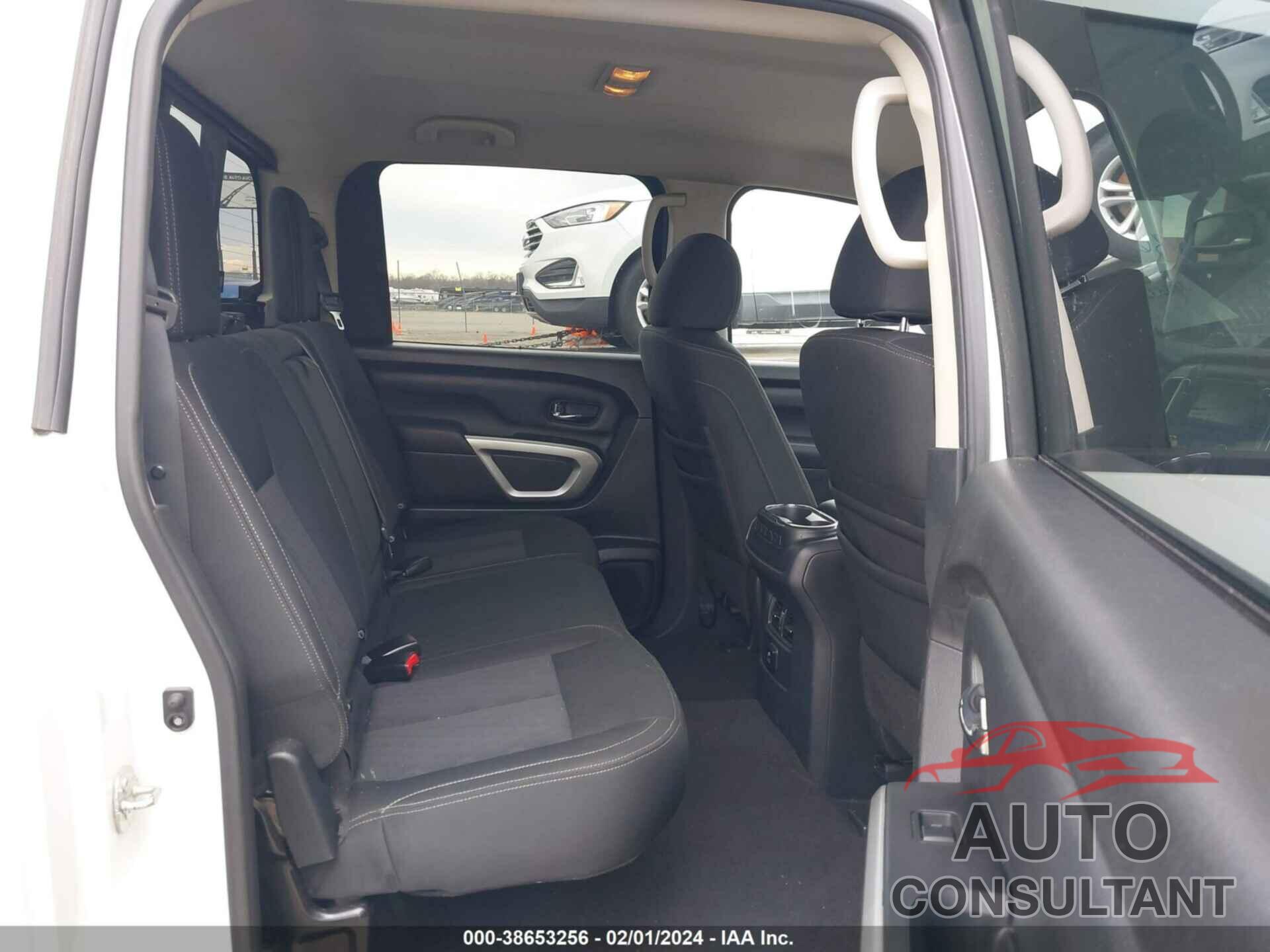 NISSAN TITAN 2017 - 1N6AA1E52HN560299