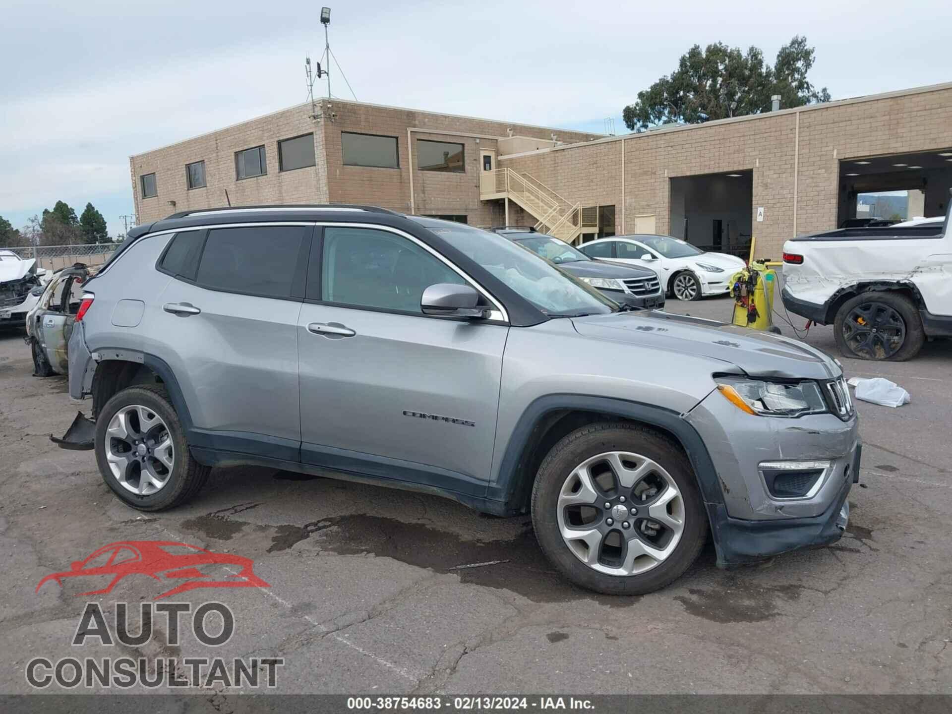 JEEP COMPASS 2019 - 3C4NJCCB1KT749123