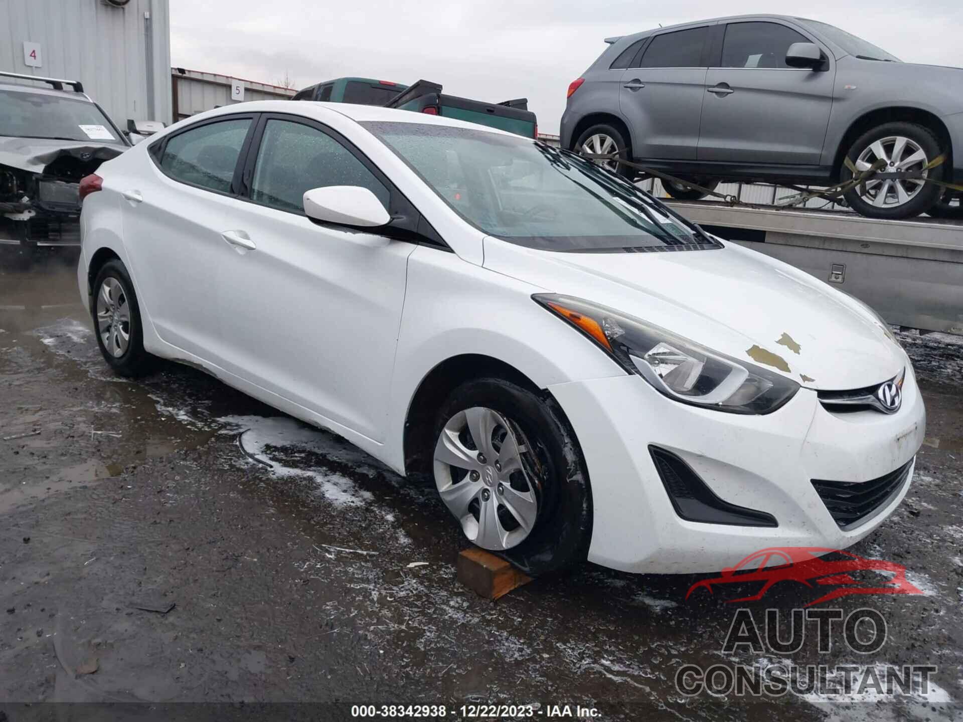 HYUNDAI ELANTRA 2016 - 5NPDH4AE1GH726314