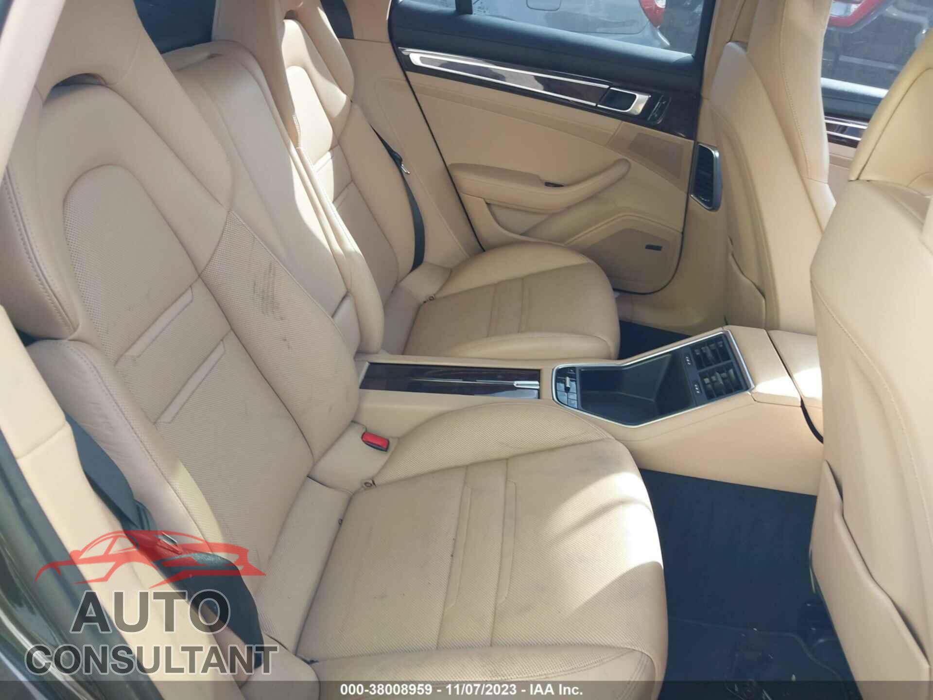 PORSCHE PANAMERA 2017 - WP0AA2A70HL100800
