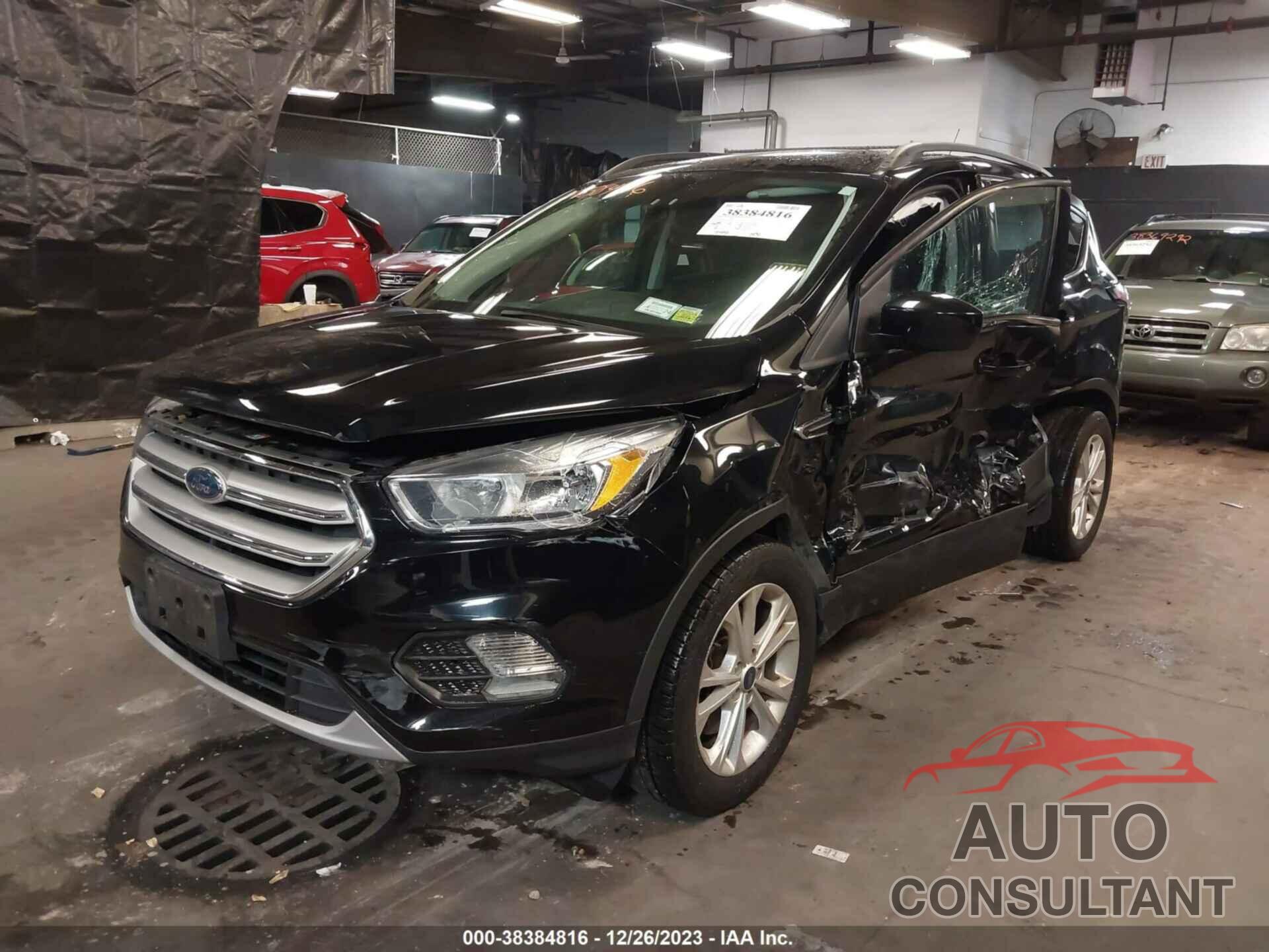 FORD ESCAPE 2018 - 1FMCU9GD2JUC43815