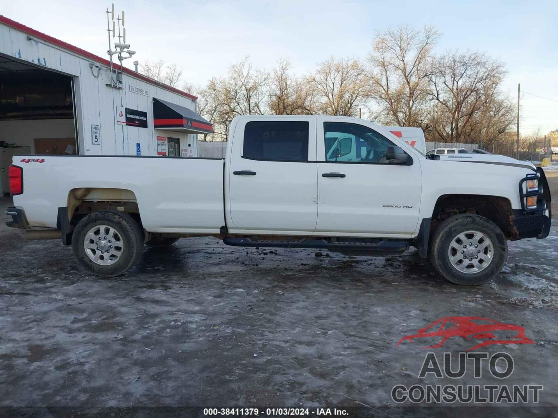 CHEVROLET SILVERADO 2500HD 2018 - 1GC1KUEY3JF239139