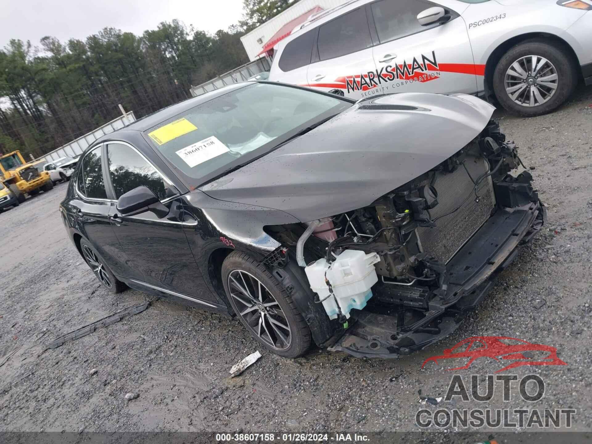TOYOTA CAMRY 2021 - 4T1G11AK0MU452087