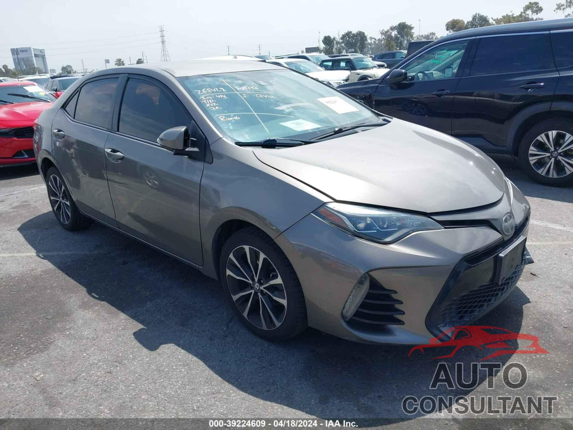 TOYOTA COROLLA 2018 - 5YFBURHE2JP773190