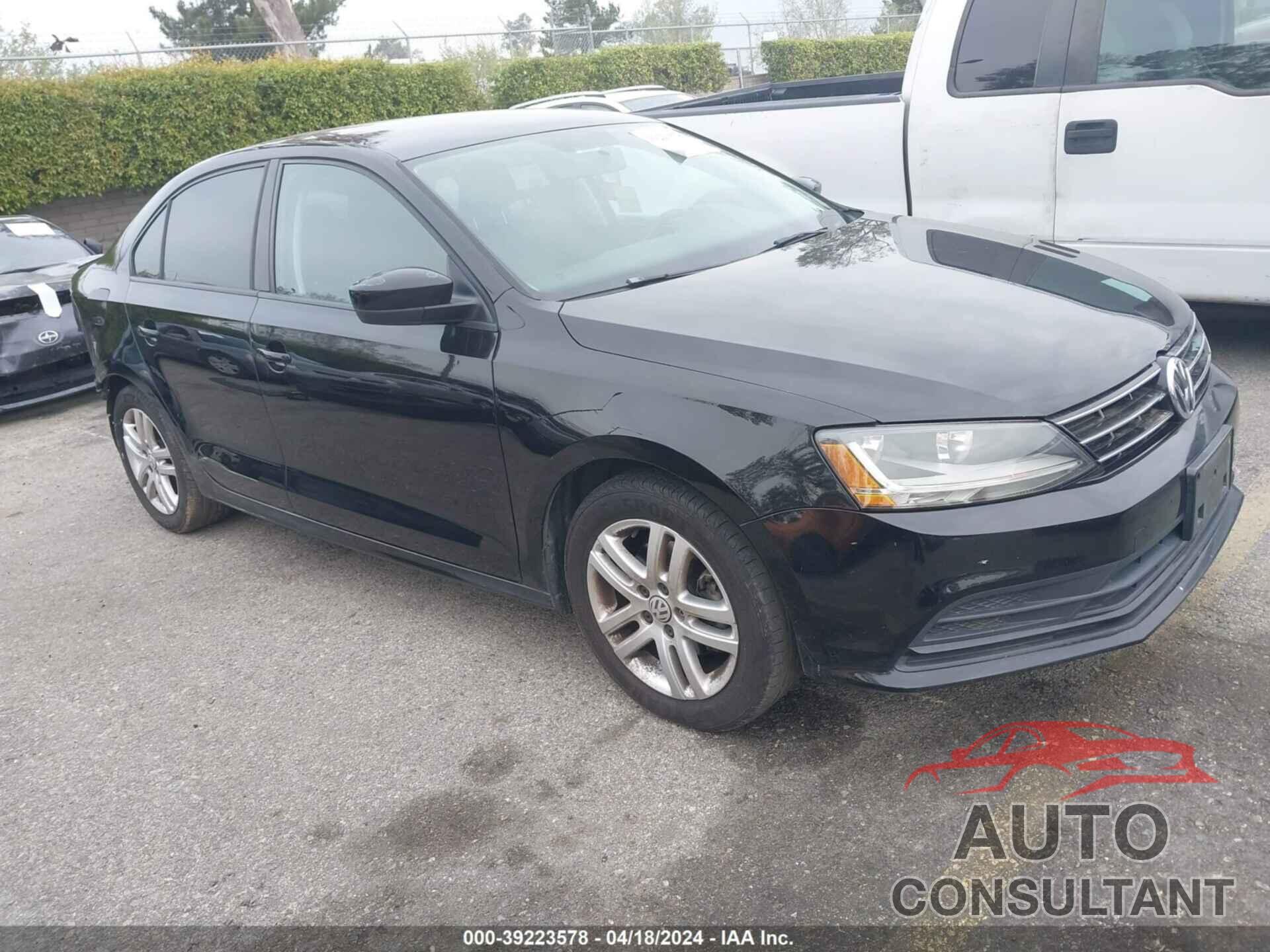 VOLKSWAGEN JETTA 2018 - 3VW2B7AJ9JM221871