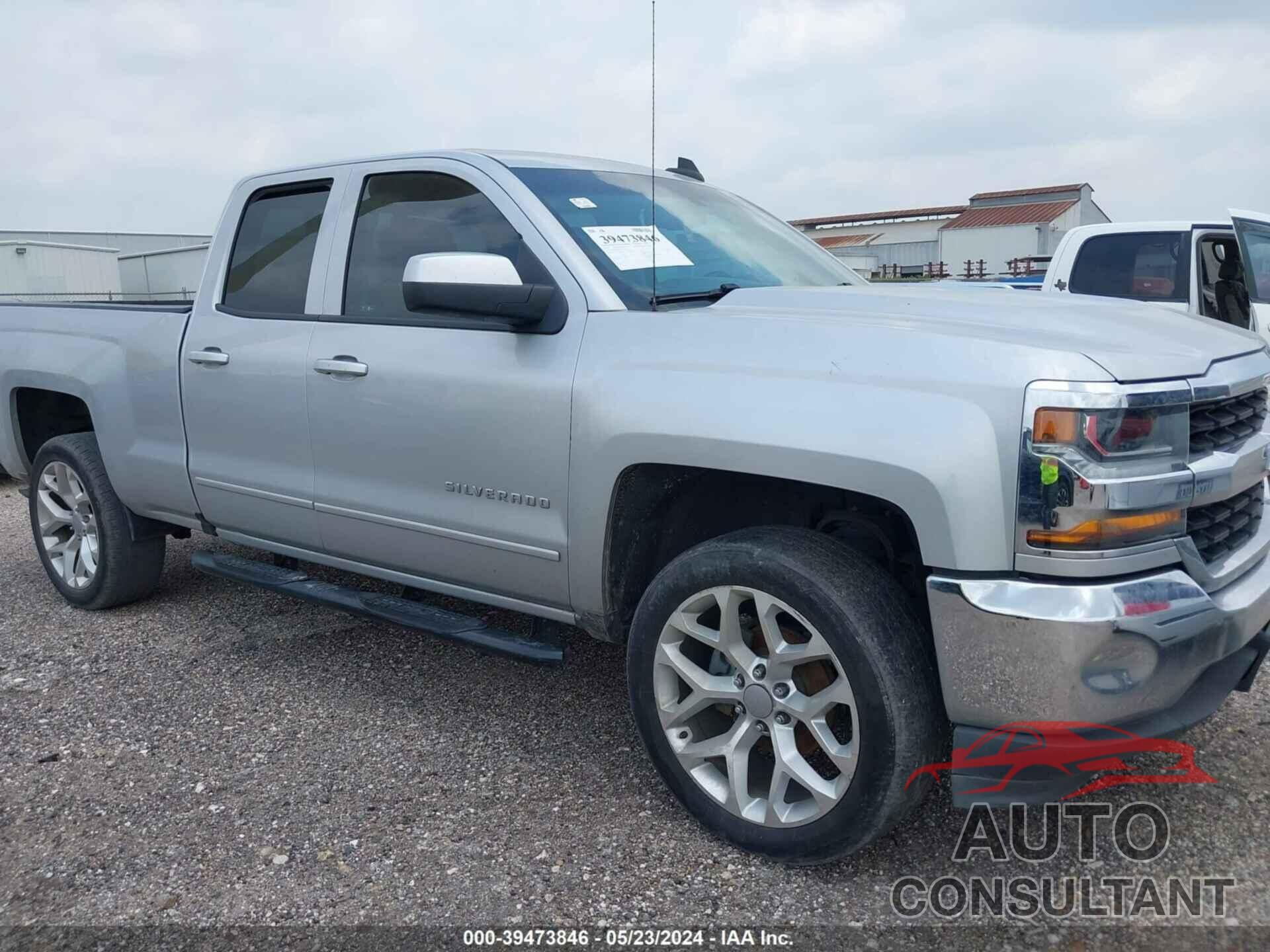CHEVROLET SILVERADO 1500 2018 - 1GCRCREH6JZ193236