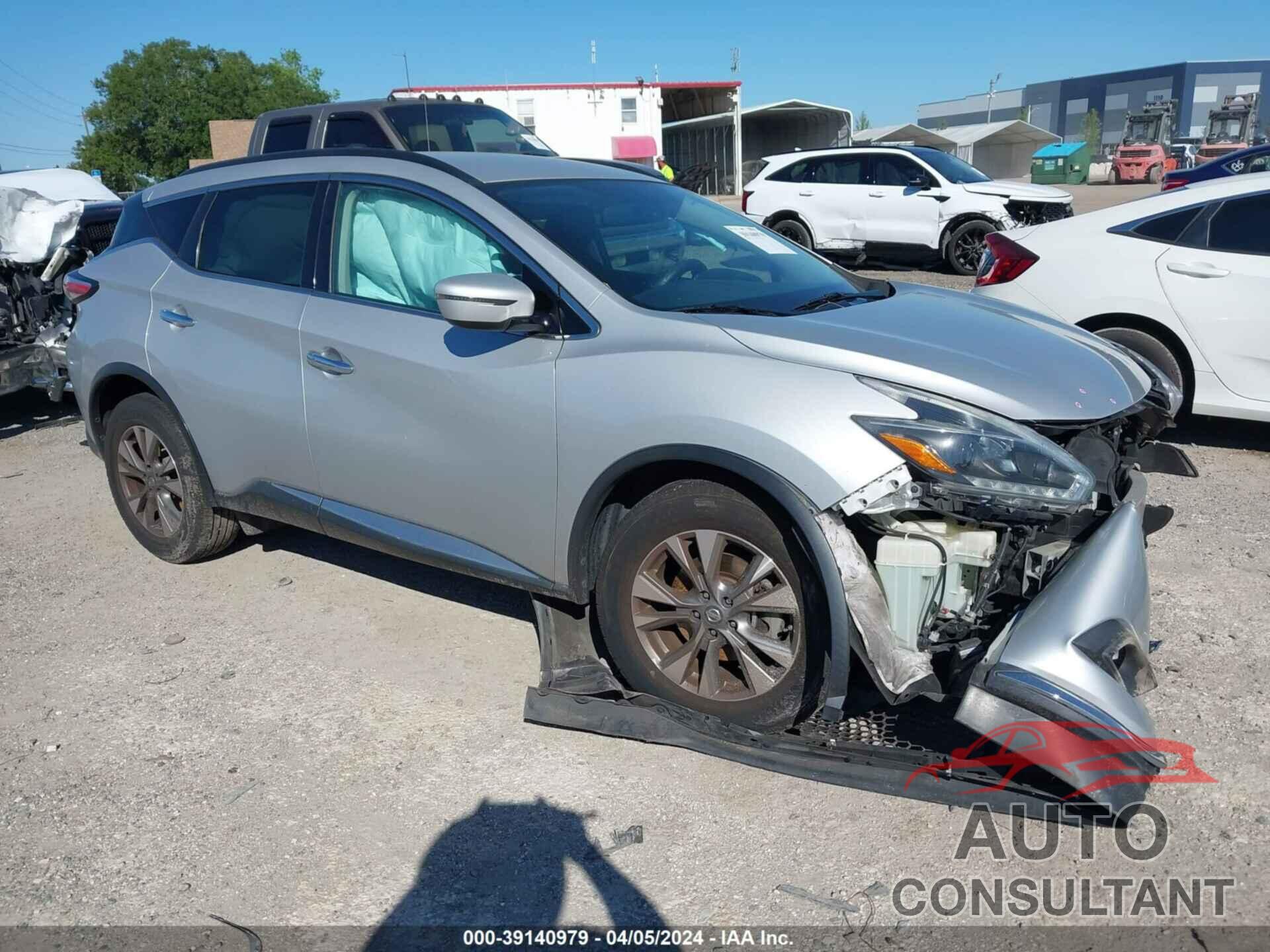 NISSAN MURANO 2018 - 5N1AZ2MG1JN107880