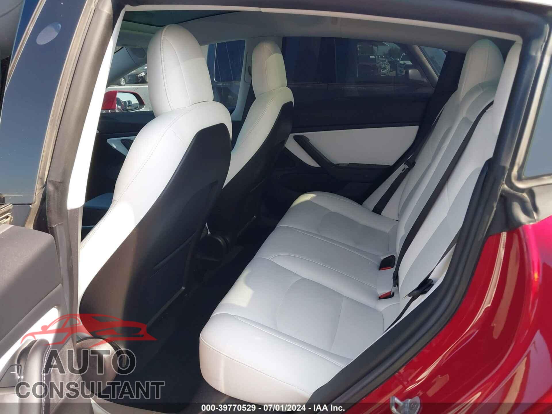 TESLA MODEL 3 2019 - 5YJ3E1EA5KF527798