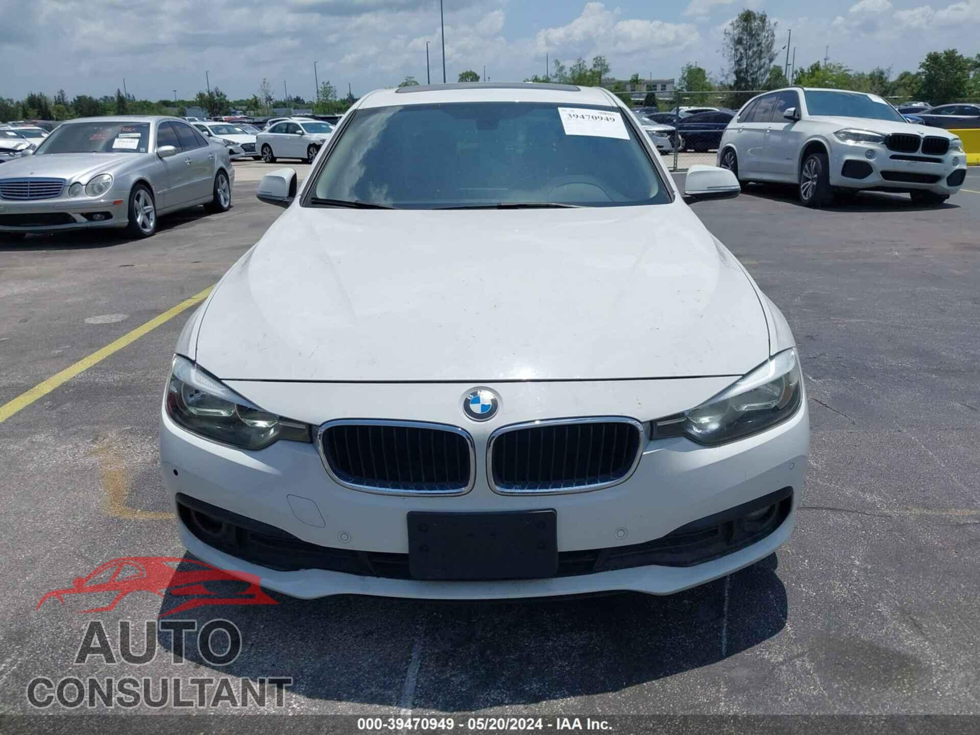 BMW 320I 2016 - WBA8E5G57GNU20481