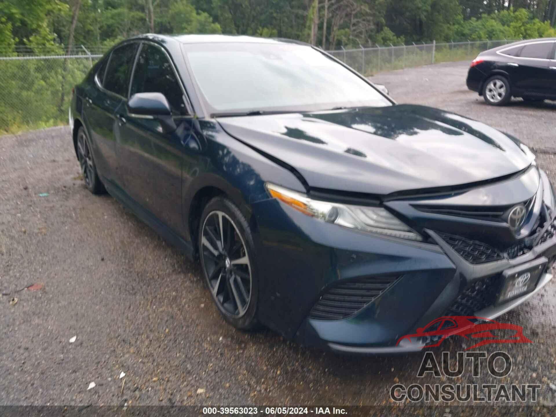 TOYOTA CAMRY 2018 - 4T1B61HK3JU542993