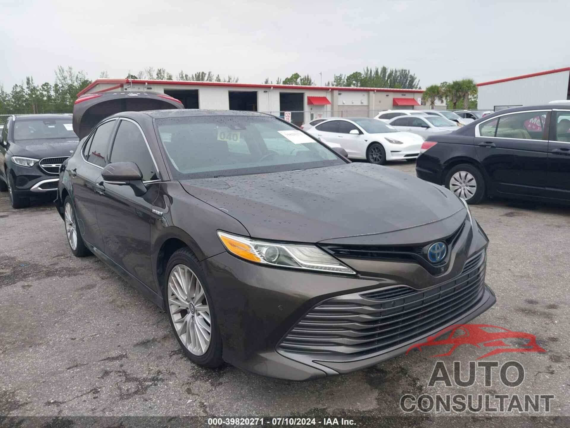 TOYOTA CAMRY HYBRID 2018 - 4T1B21HK0JU503161