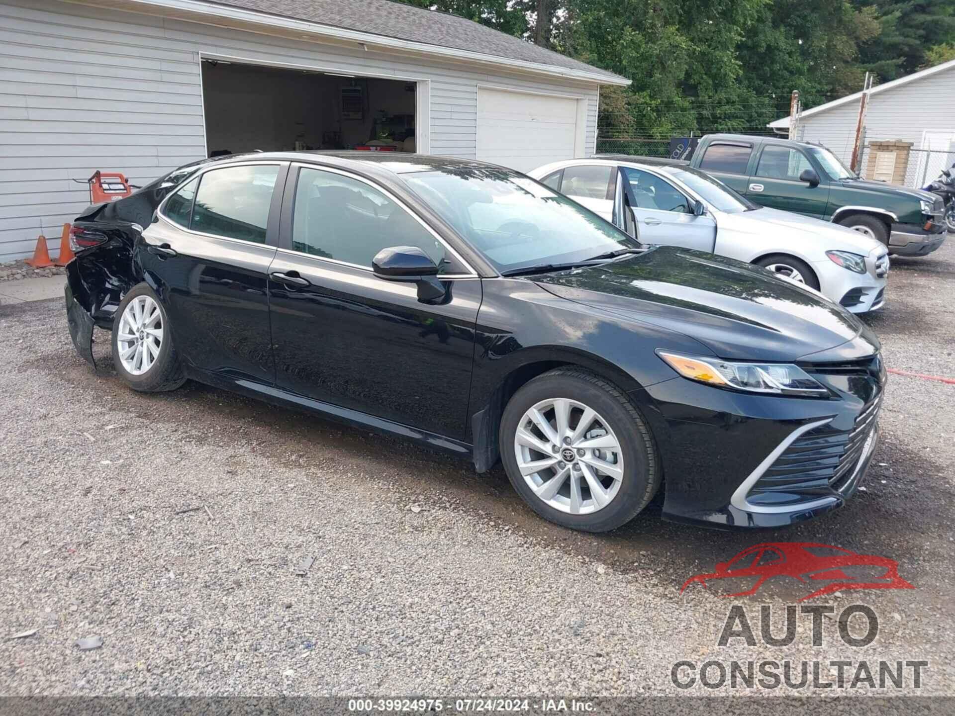 TOYOTA CAMRY 2021 - 4T1C11AKXMU596549