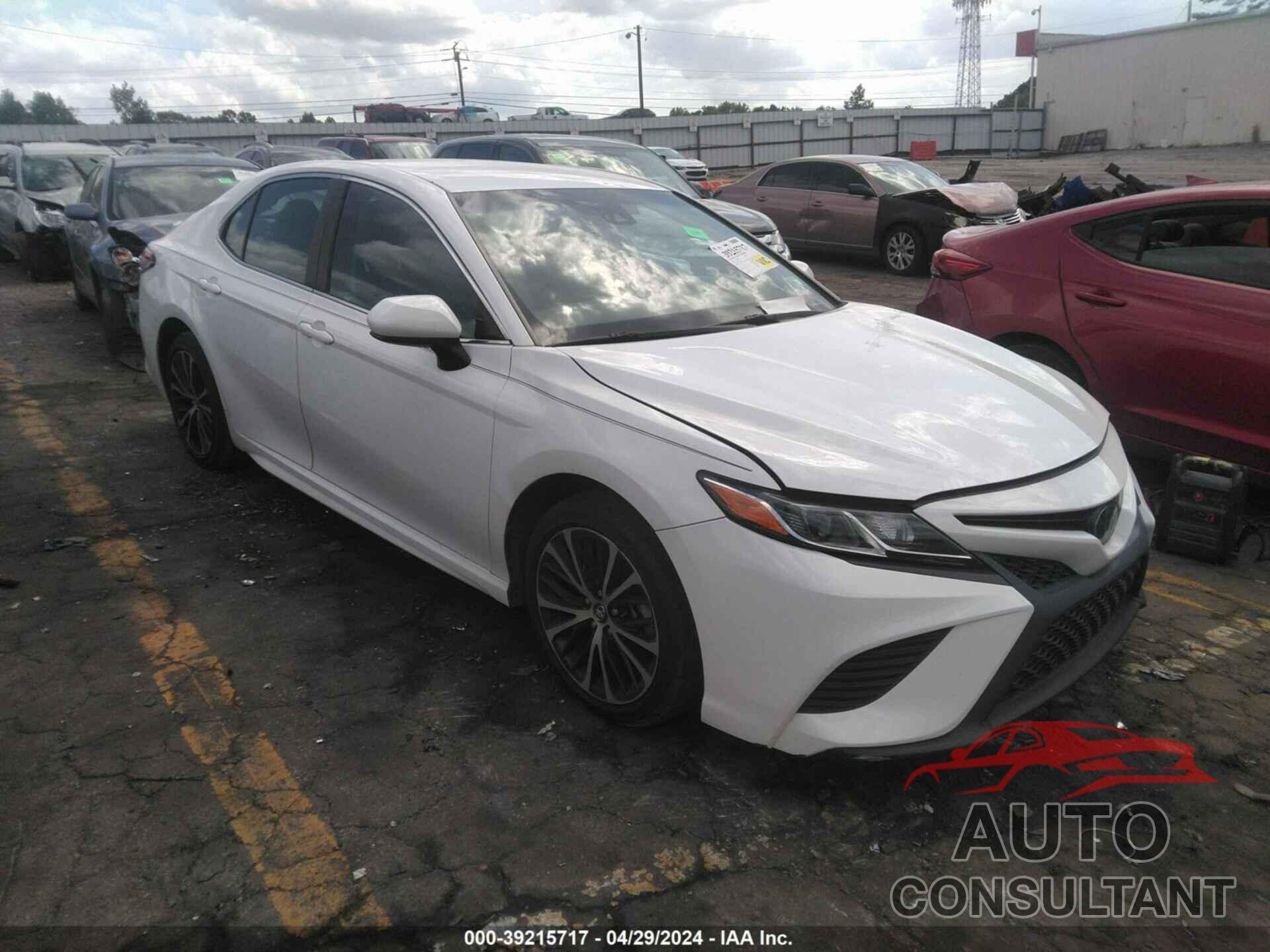 TOYOTA CAMRY 2018 - 4T1B11HK7JU647437