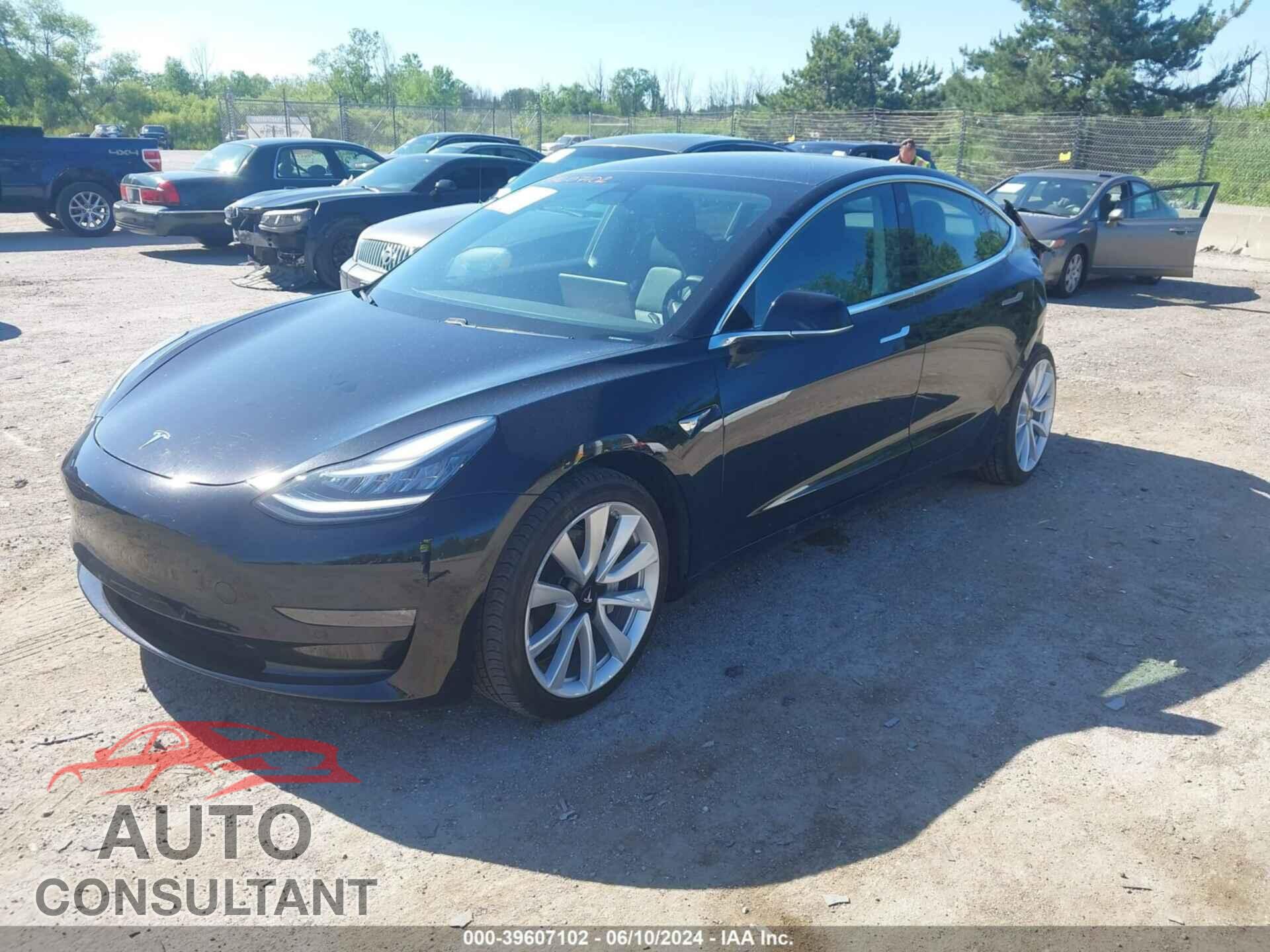 TESLA MODEL 3 2019 - 5YJ3E1EB8KF453401