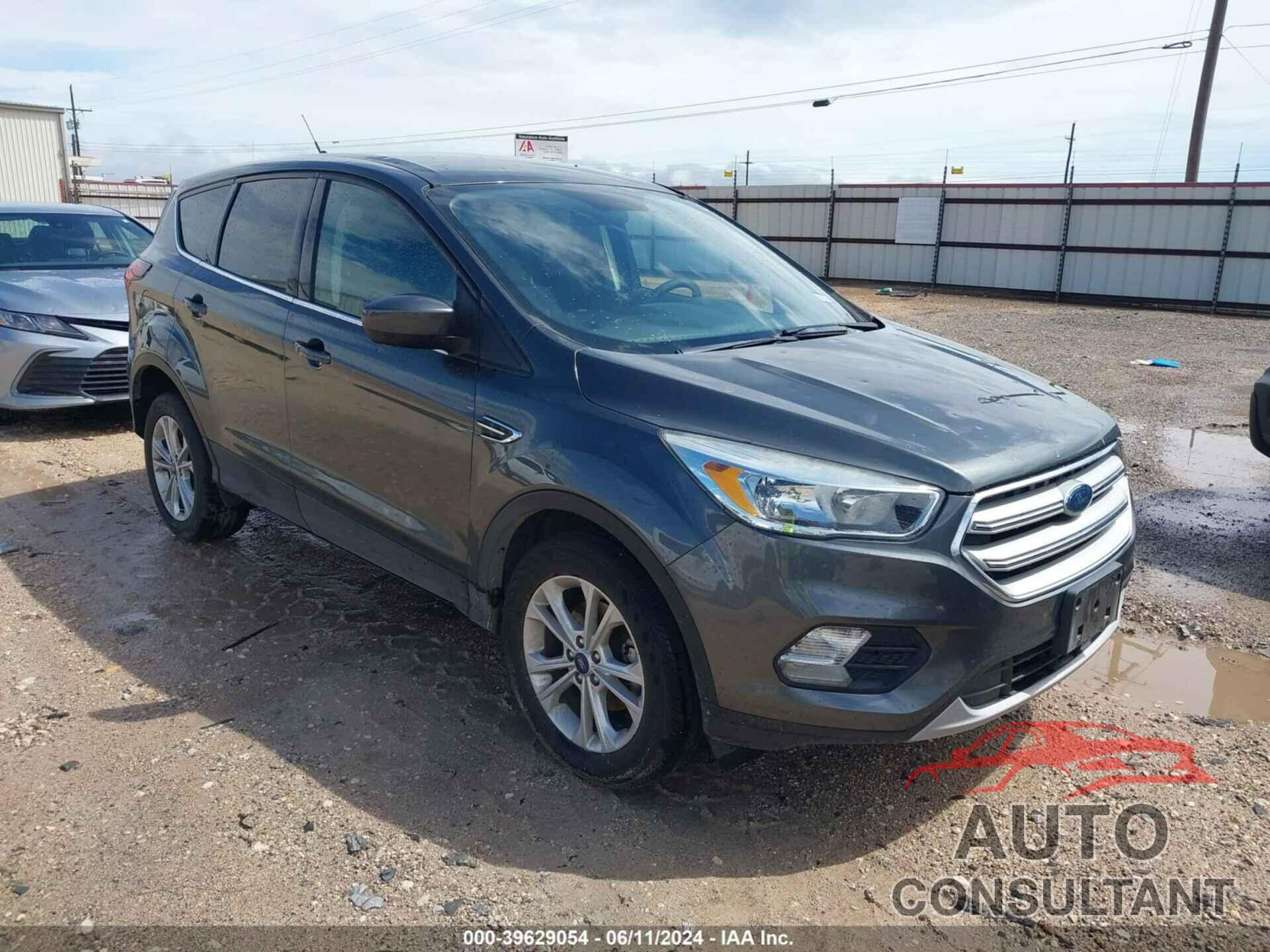 FORD ESCAPE 2019 - 1FMCU0GD7KUA04676