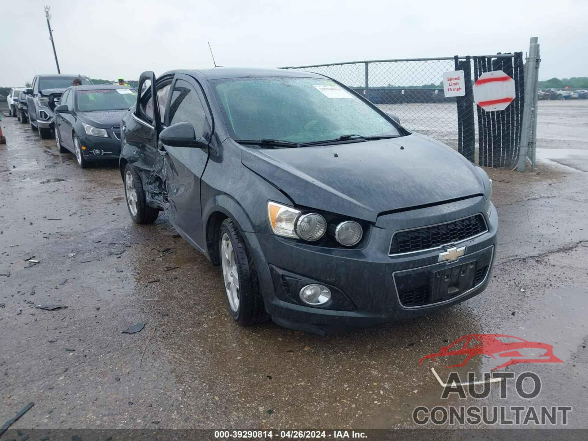 CHEVROLET SONIC 2016 - 1G1JE5SB6G4136761