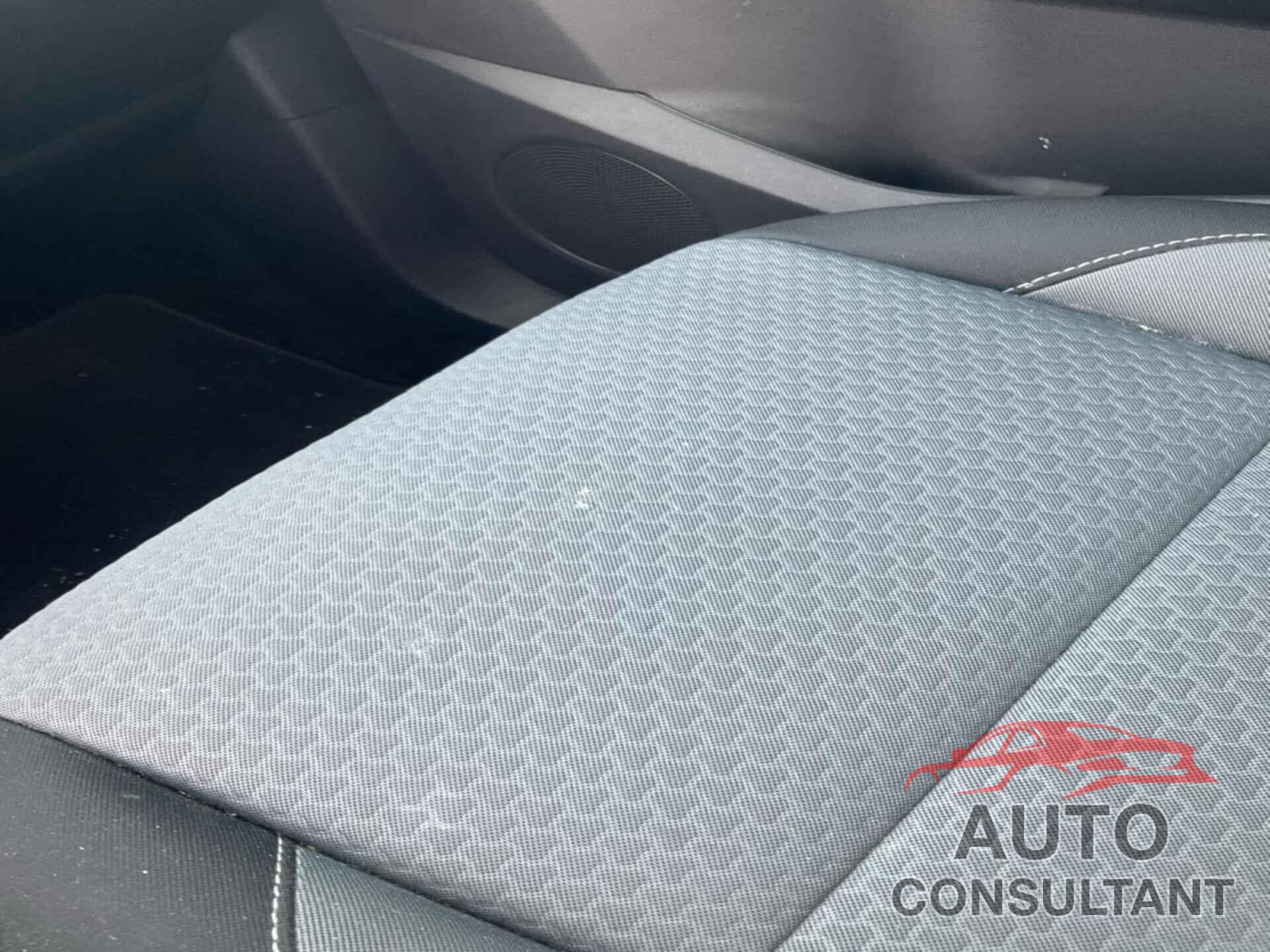 FORD ESCAPE 2017 - 1FMCU0GD4HUE84667