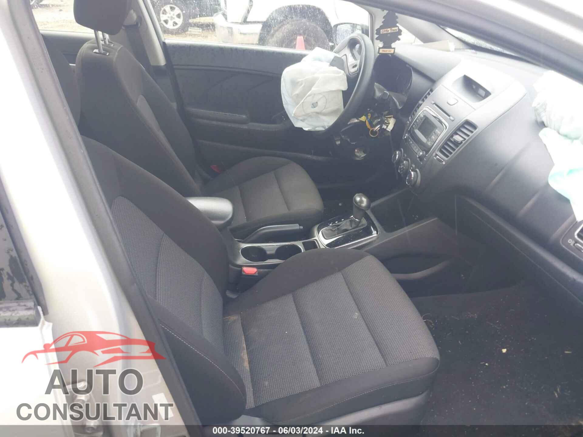 KIA FORTE 2017 - 3KPFK4A70HE095976