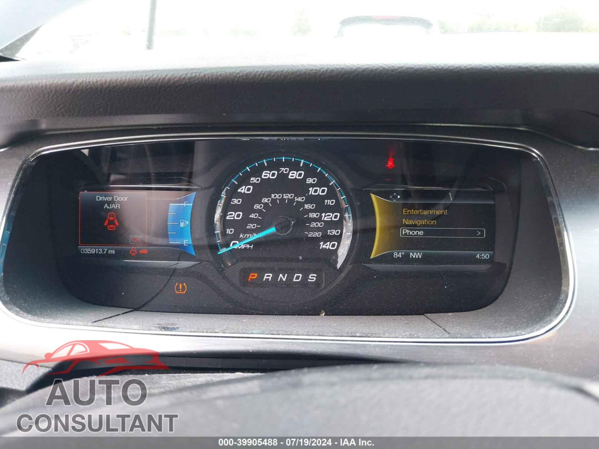 FORD TAURUS 2018 - 1FAHP2E81JG119490