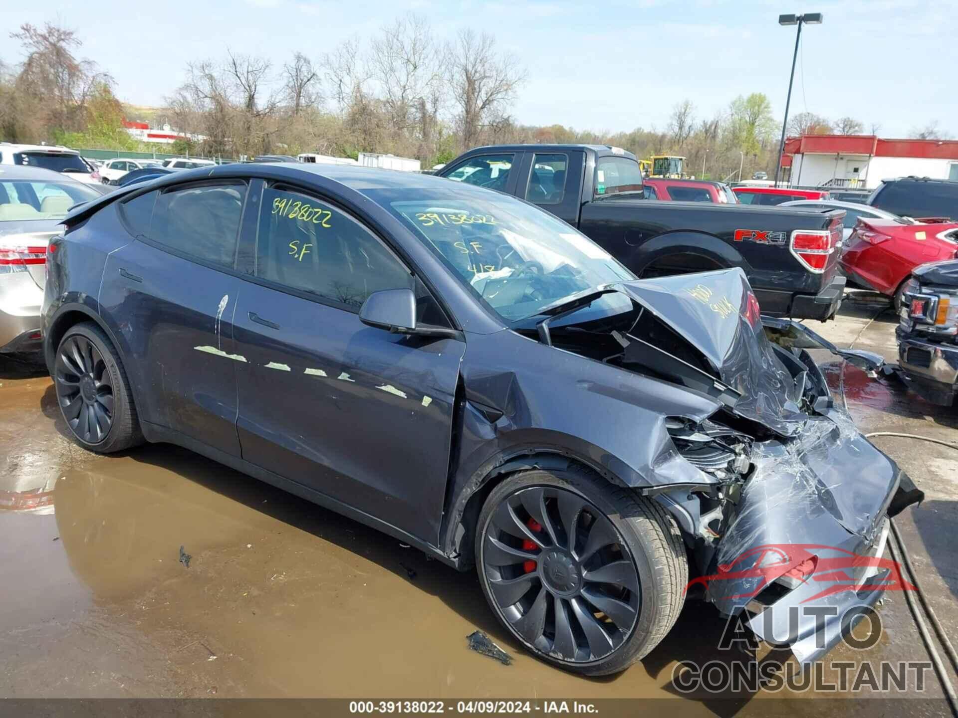 TESLA MODEL Y 2023 - 7SAYGDEF3PF780111