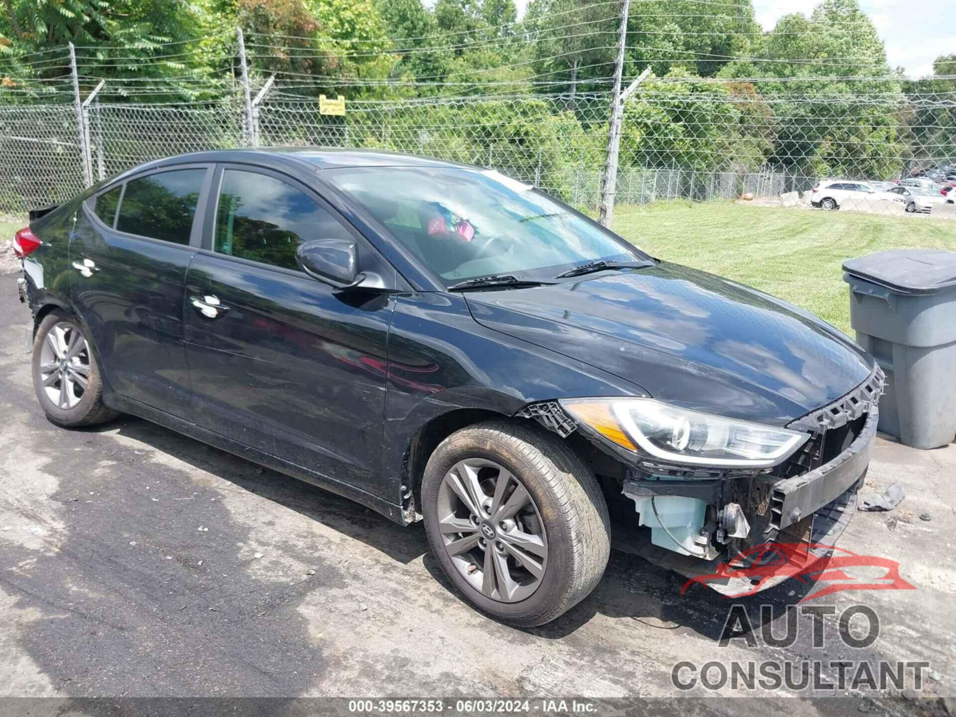 HYUNDAI ELANTRA 2018 - KMHD84LF3JU452368