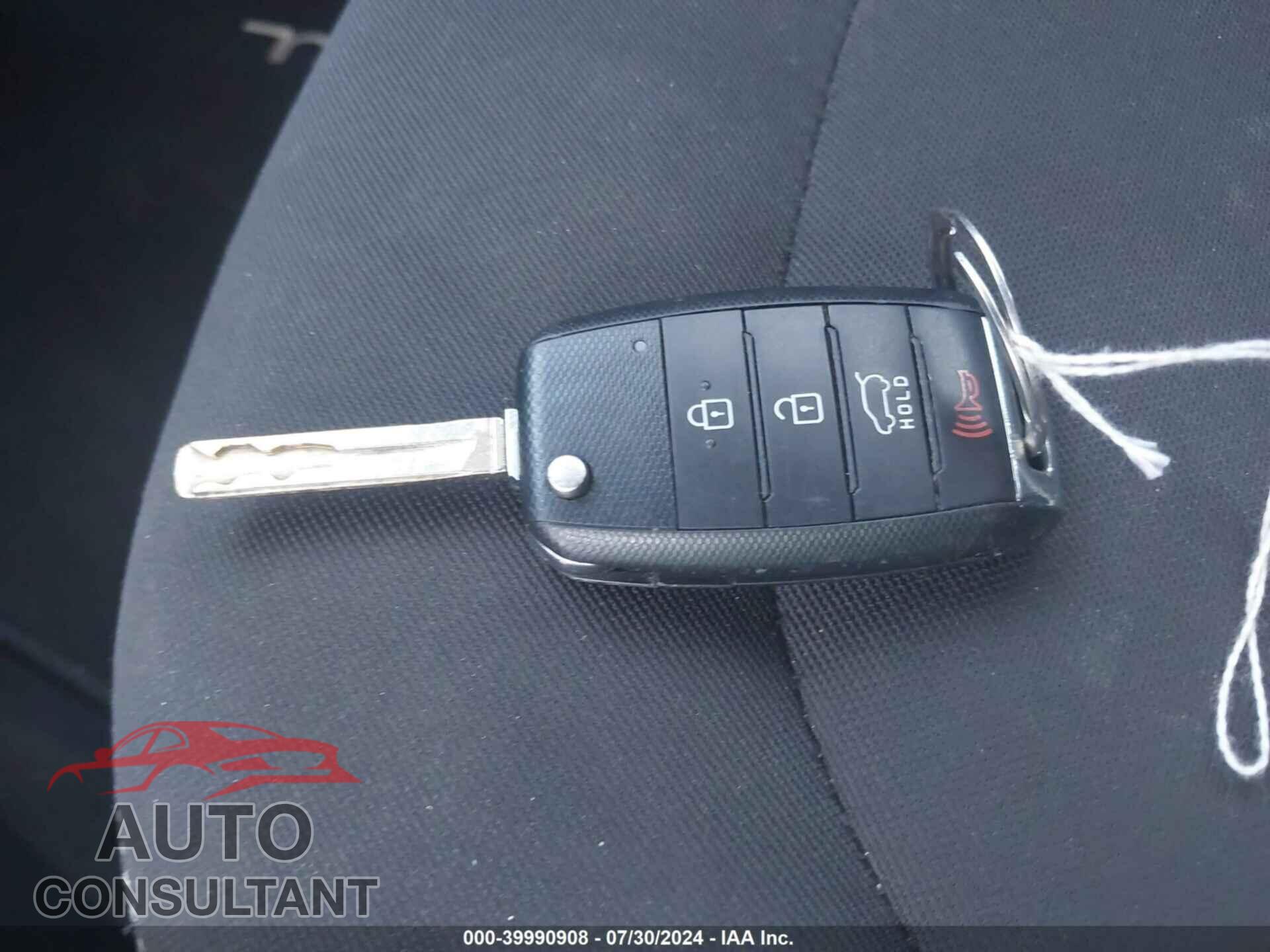 KIA SOUL 2017 - KNDJN2A27H7877458