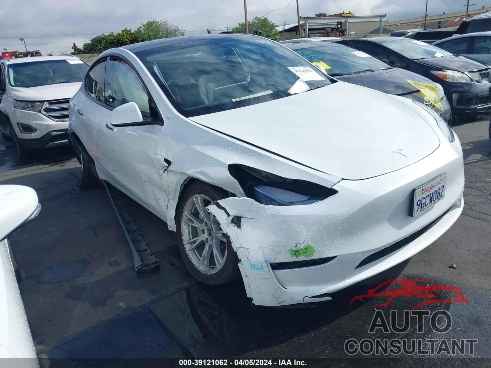 TESLA MODEL Y 2023 - 7SAYGDEE7PA106130